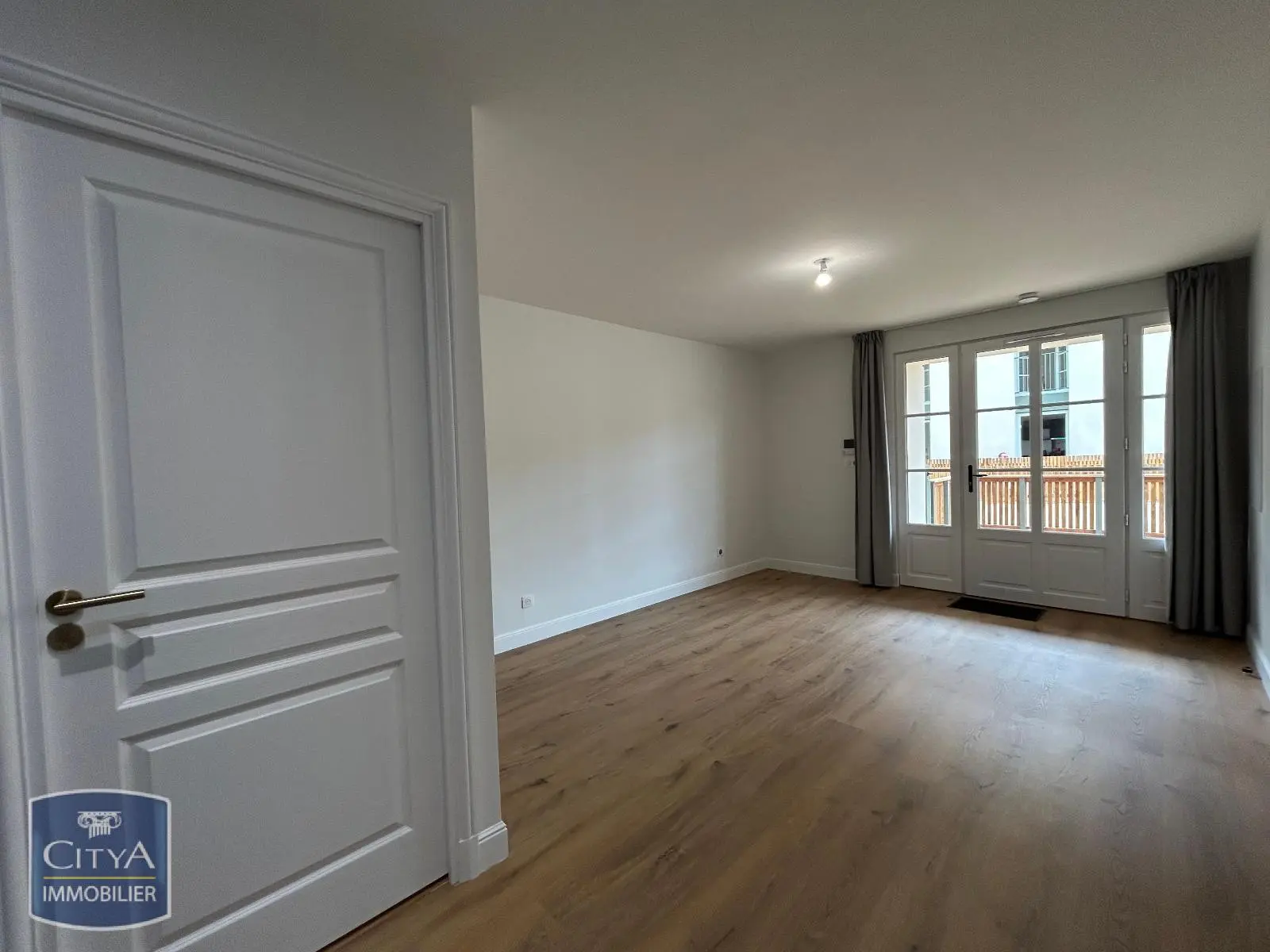 Photo 3 Appartement 1 pièce 24.47m²