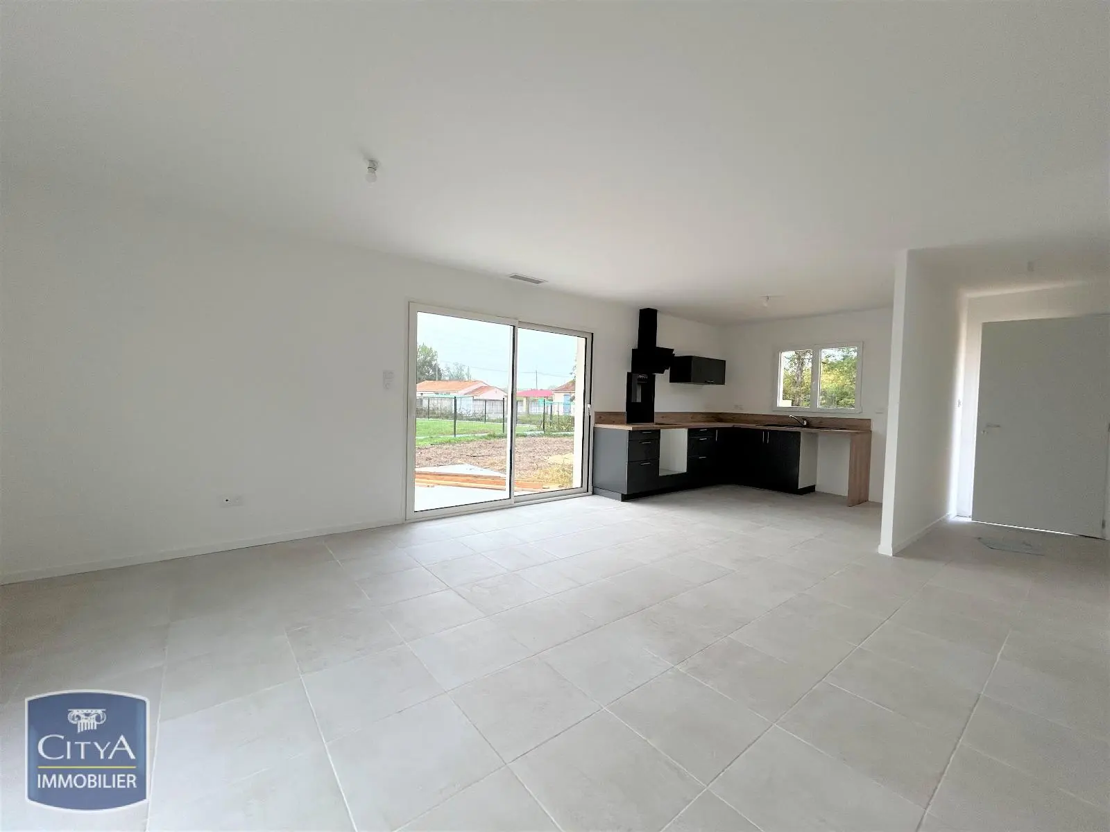 Photo 3 Maison 4 pièces 90m²