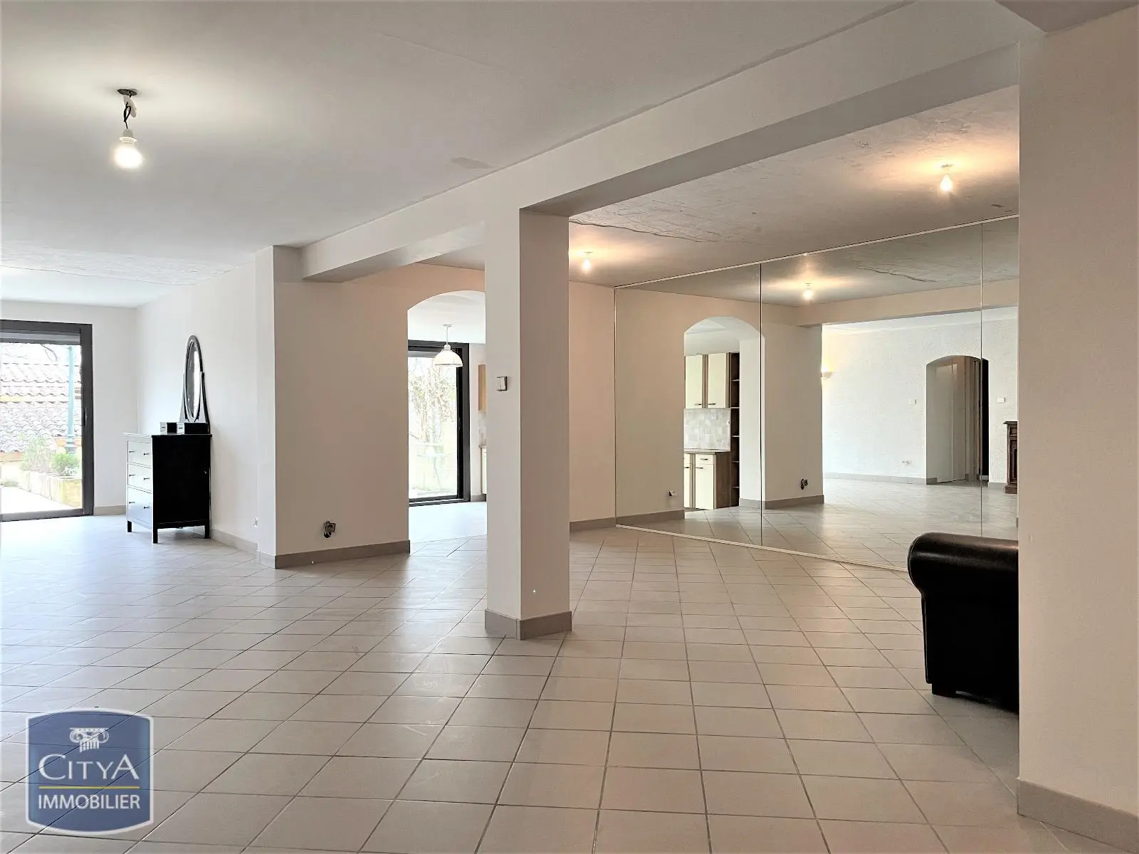 Photo 1 Appartement 3 pièces 140m²