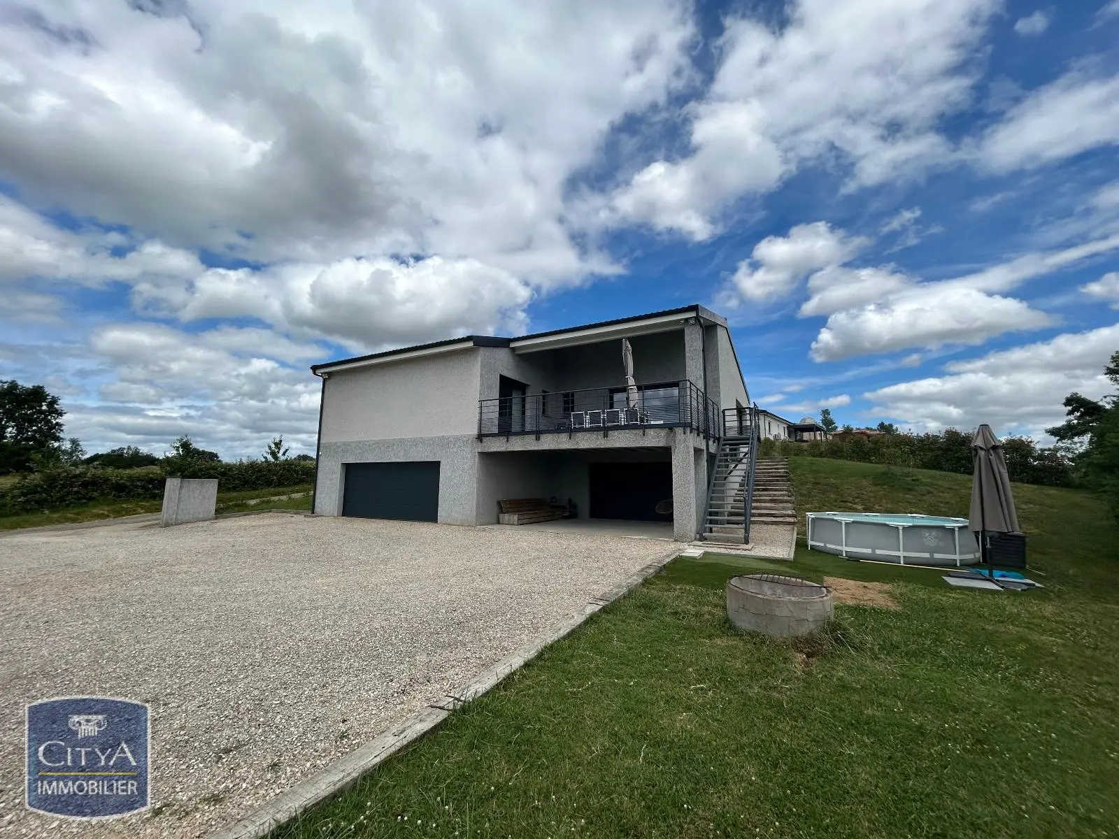 Photo 1 Maison 4 pièces 141.28m²