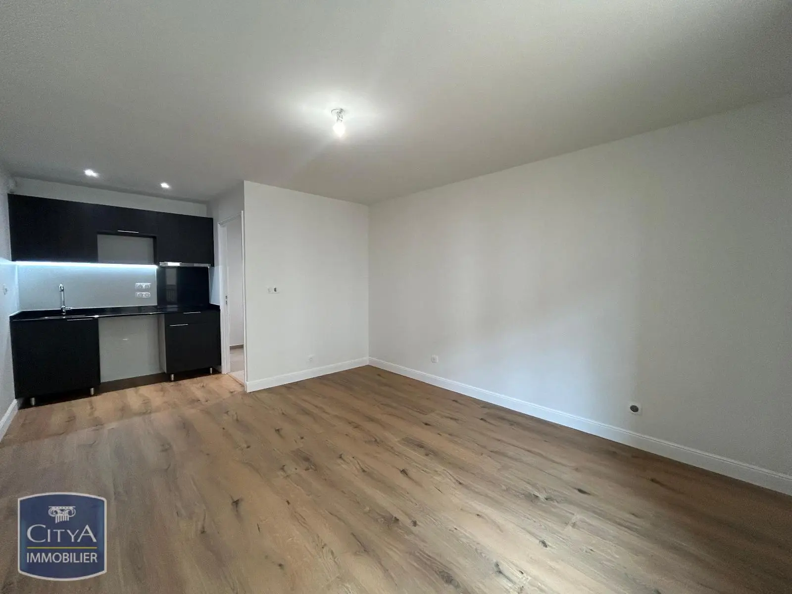 Photo 3 Appartement 1 pièce 25.12m²