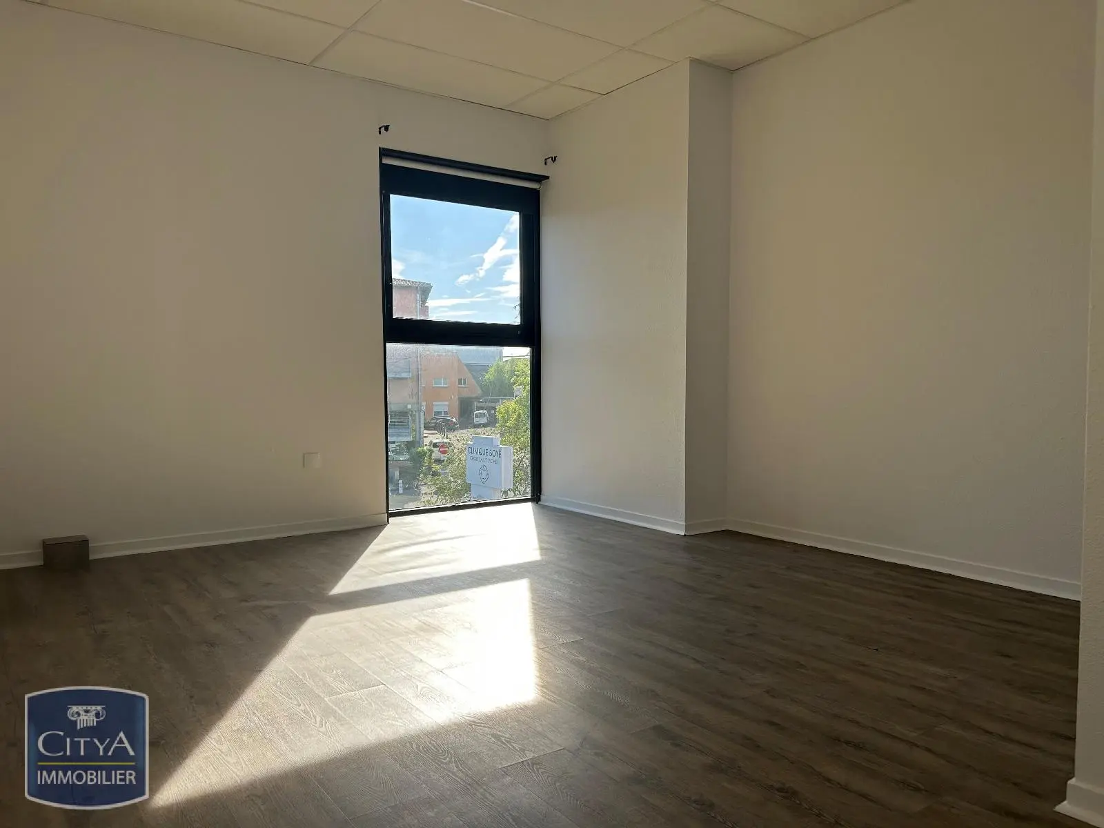 Photo 1 Local Professionnel 1 pièce 17.48m²
