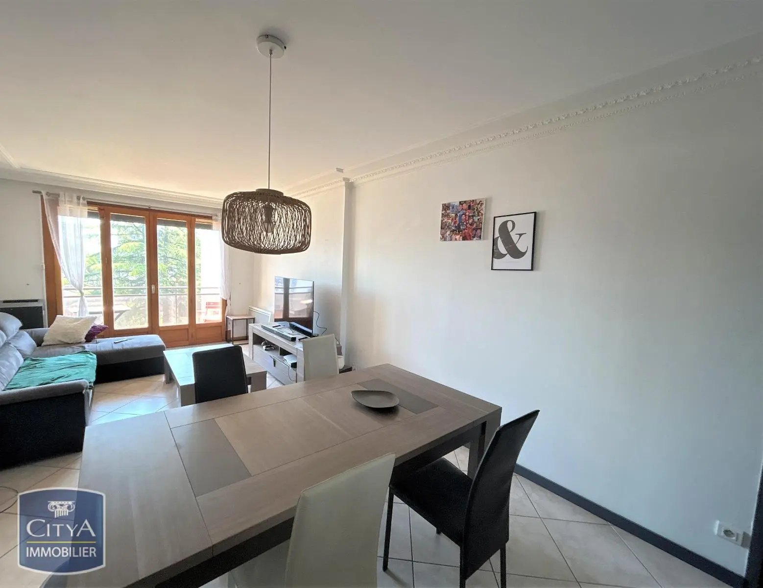 Photo 2 Appartement 3 pièces 77m²