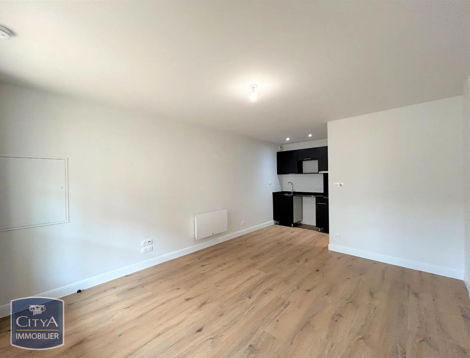Photo 2 Appartement 1 pièce 24.47m²