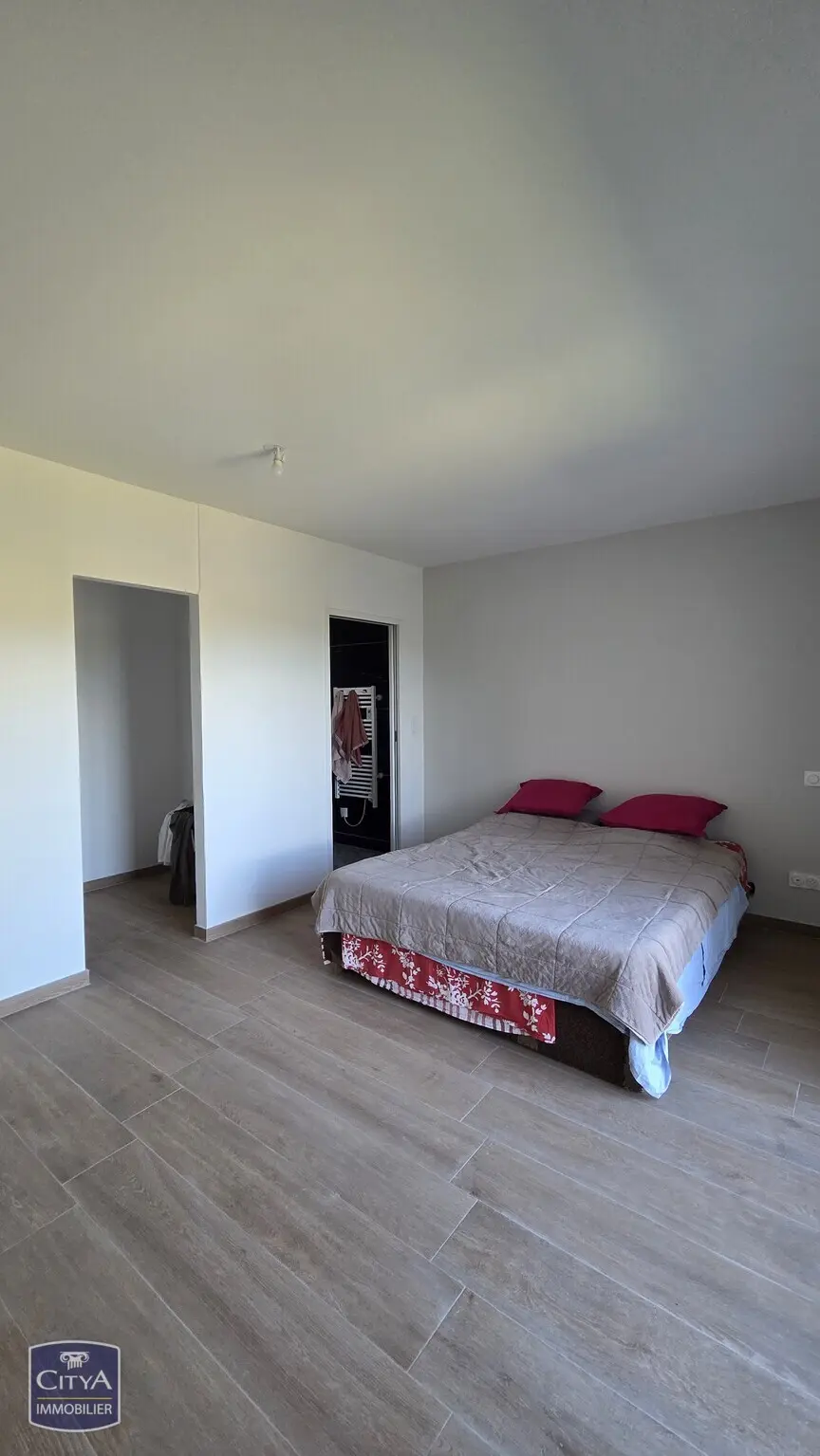 Photo 8 Maison 5 pièces 150m²