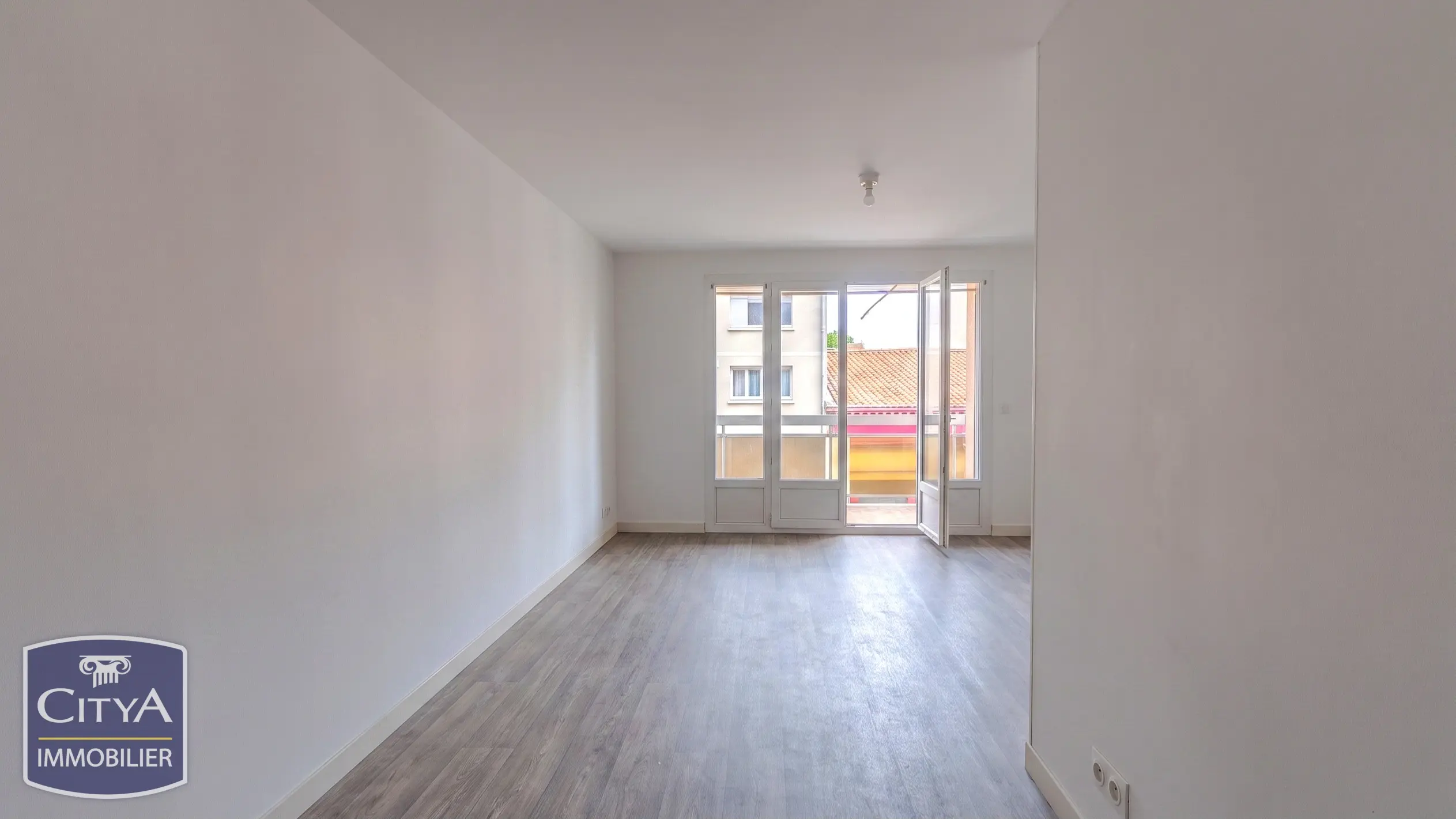 Photo 1 Appartement 1 pièce 23.1m²
