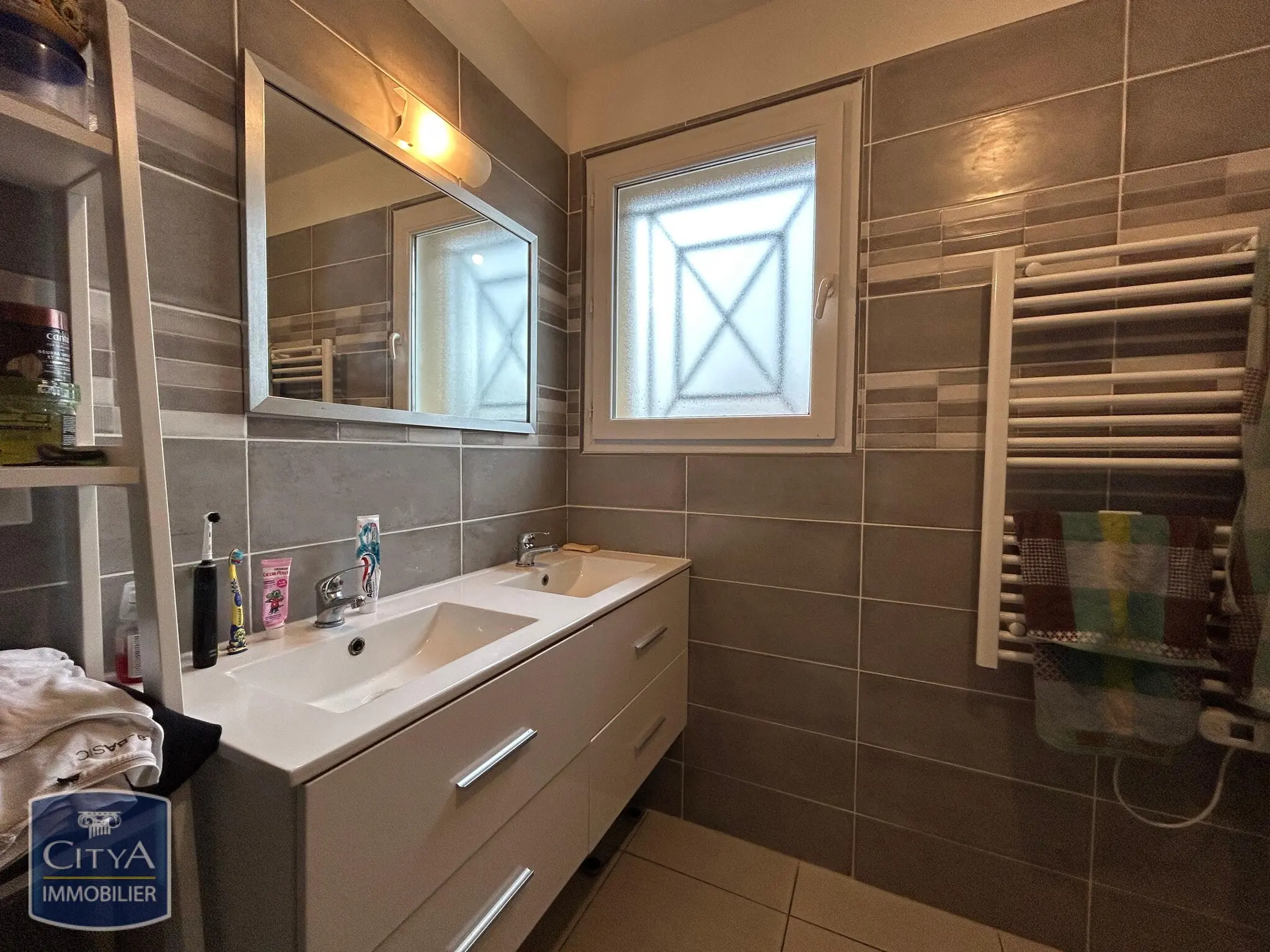 Photo 3 Immeuble 380m²