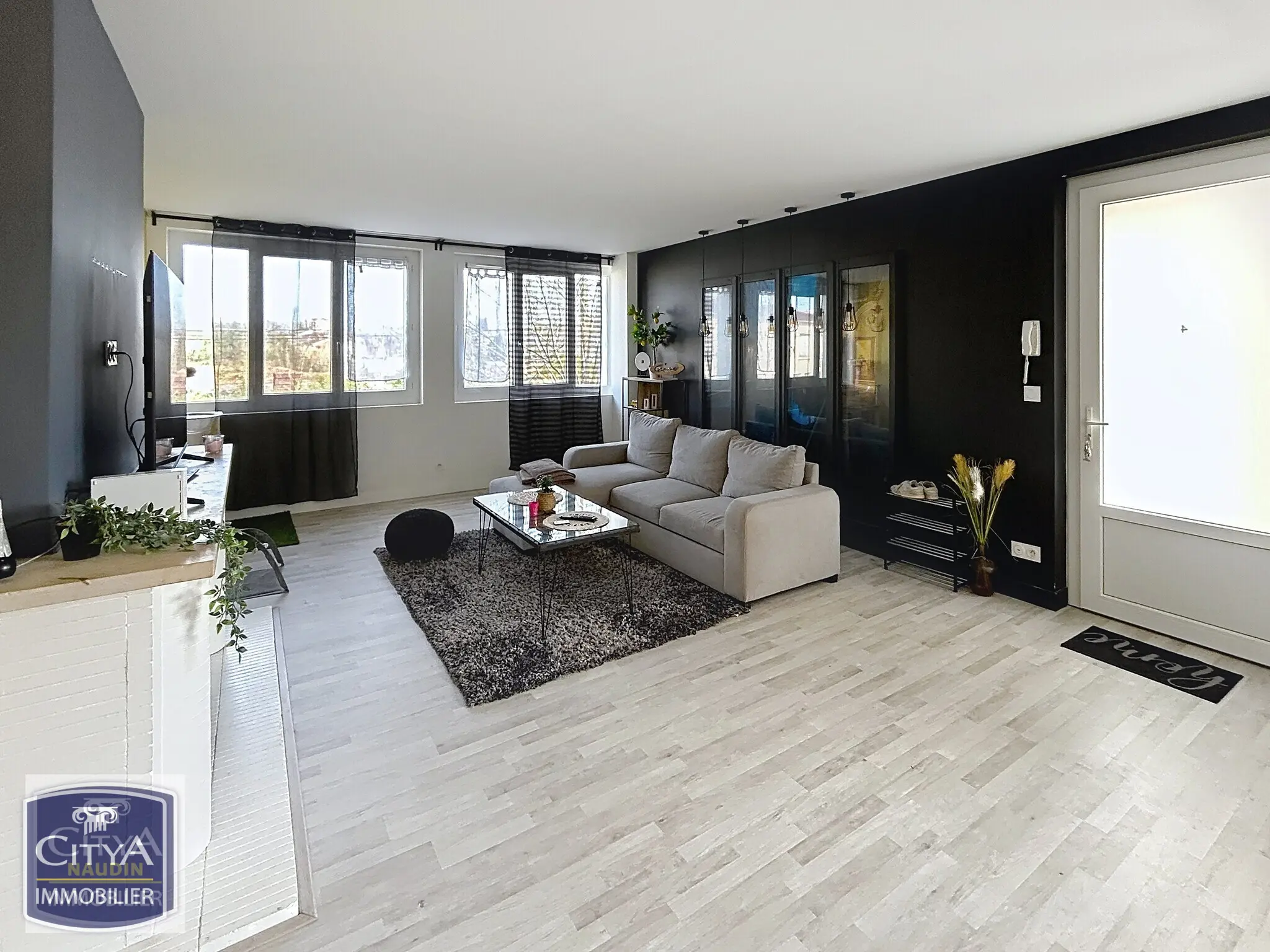 Photo 1 Appartement 4 pièces 107.95m²