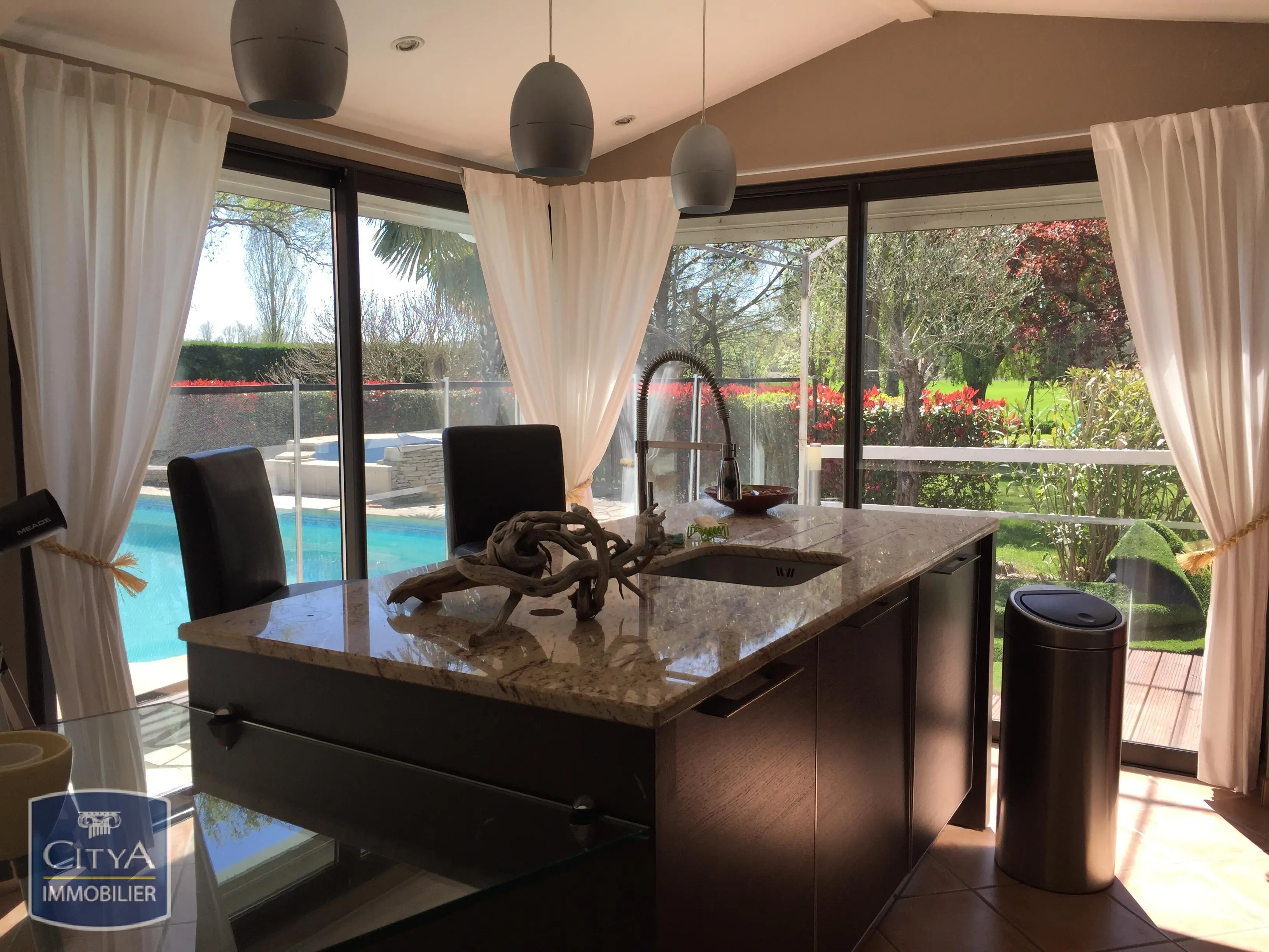 Photo 4 Maison 5 pièces 240m²