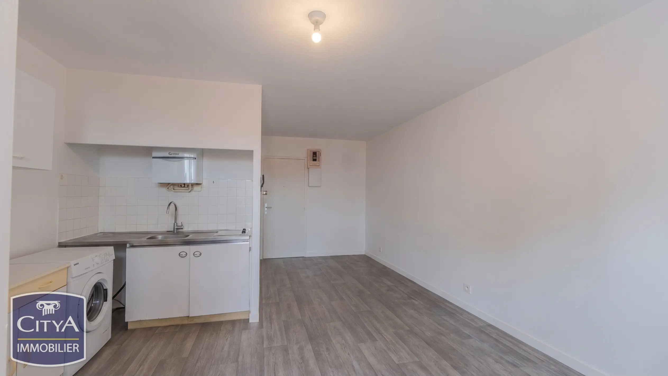 Photo 2 Appartement 1 pièce 23.1m²