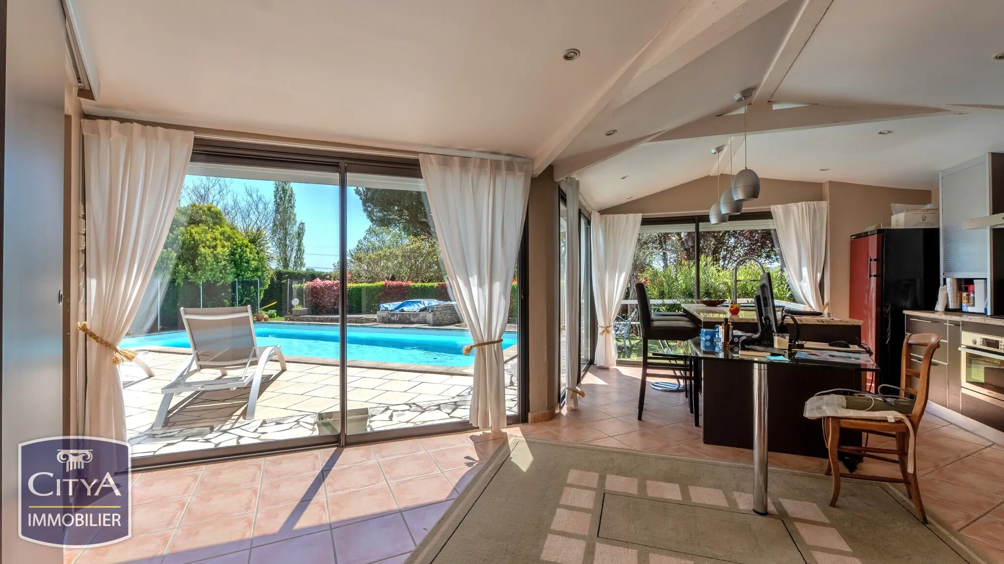 Photo 8 Maison 5 pièces 240m²