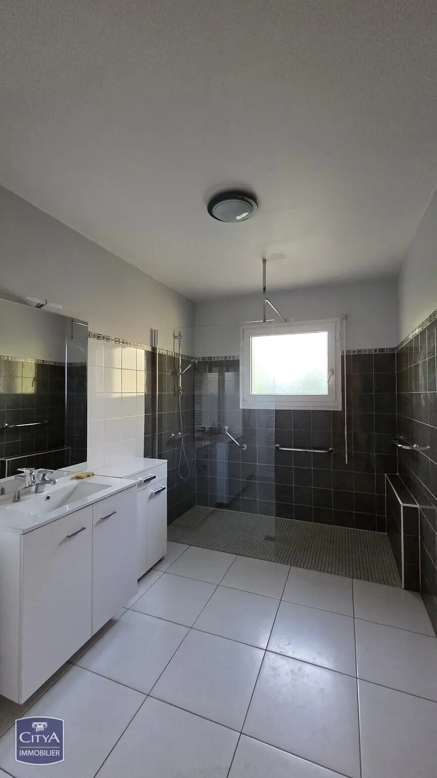 Photo 15 Maison 5 pièces 160m²