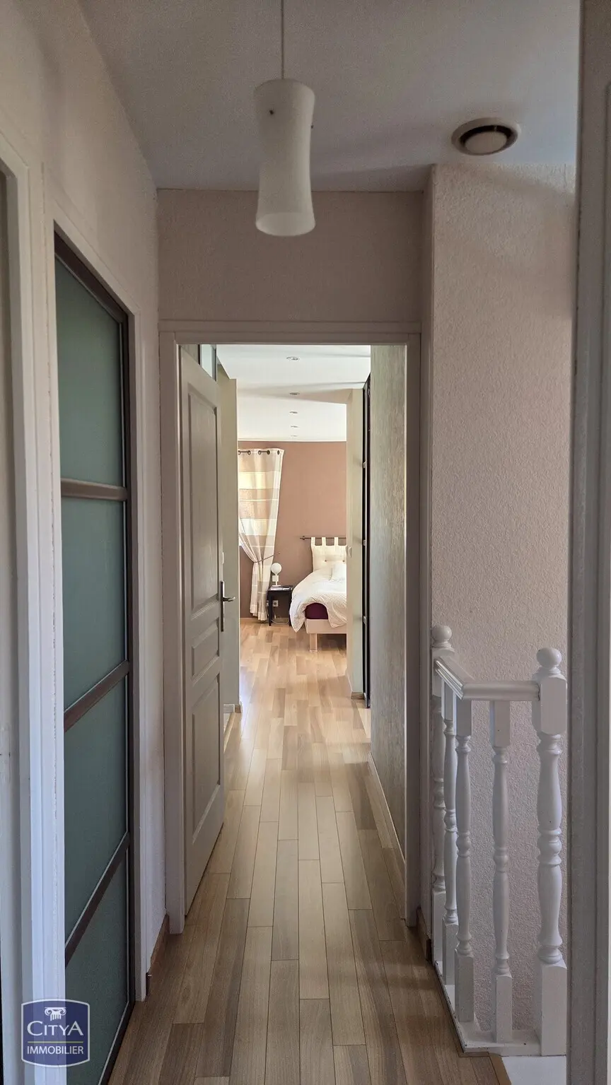 Photo 15 Maison 5 pièces 240m²