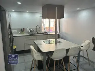 Photo 2 Immeuble 180m²