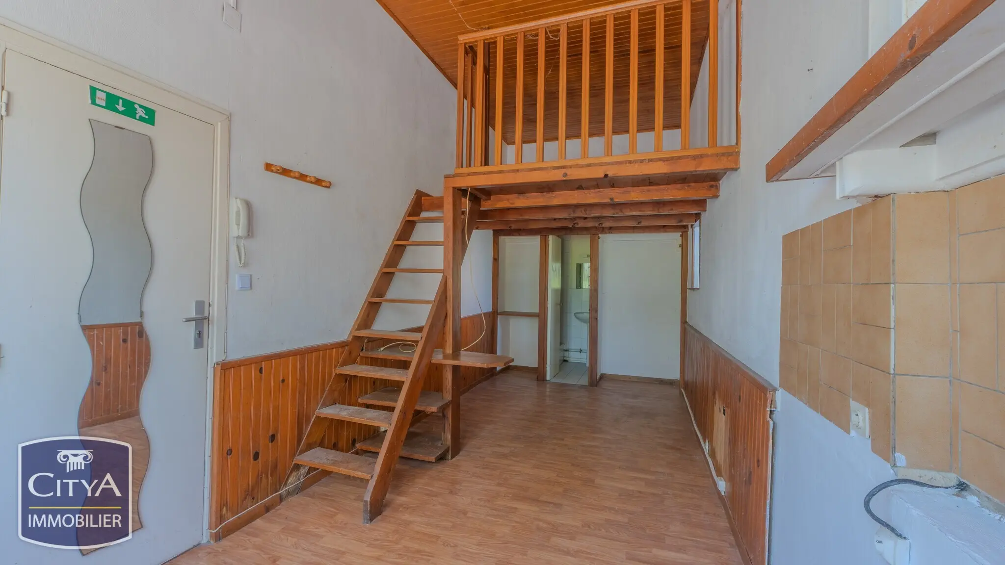 Photo 1 Appartement 1 pièce 18m²