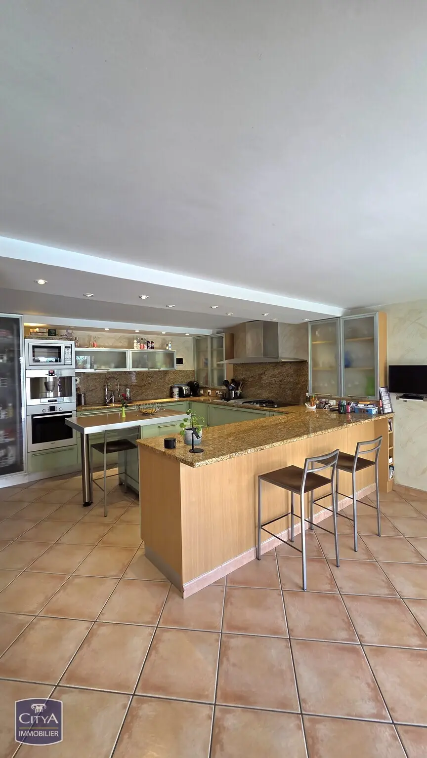 Photo 16 Maison 5 pièces 240m²