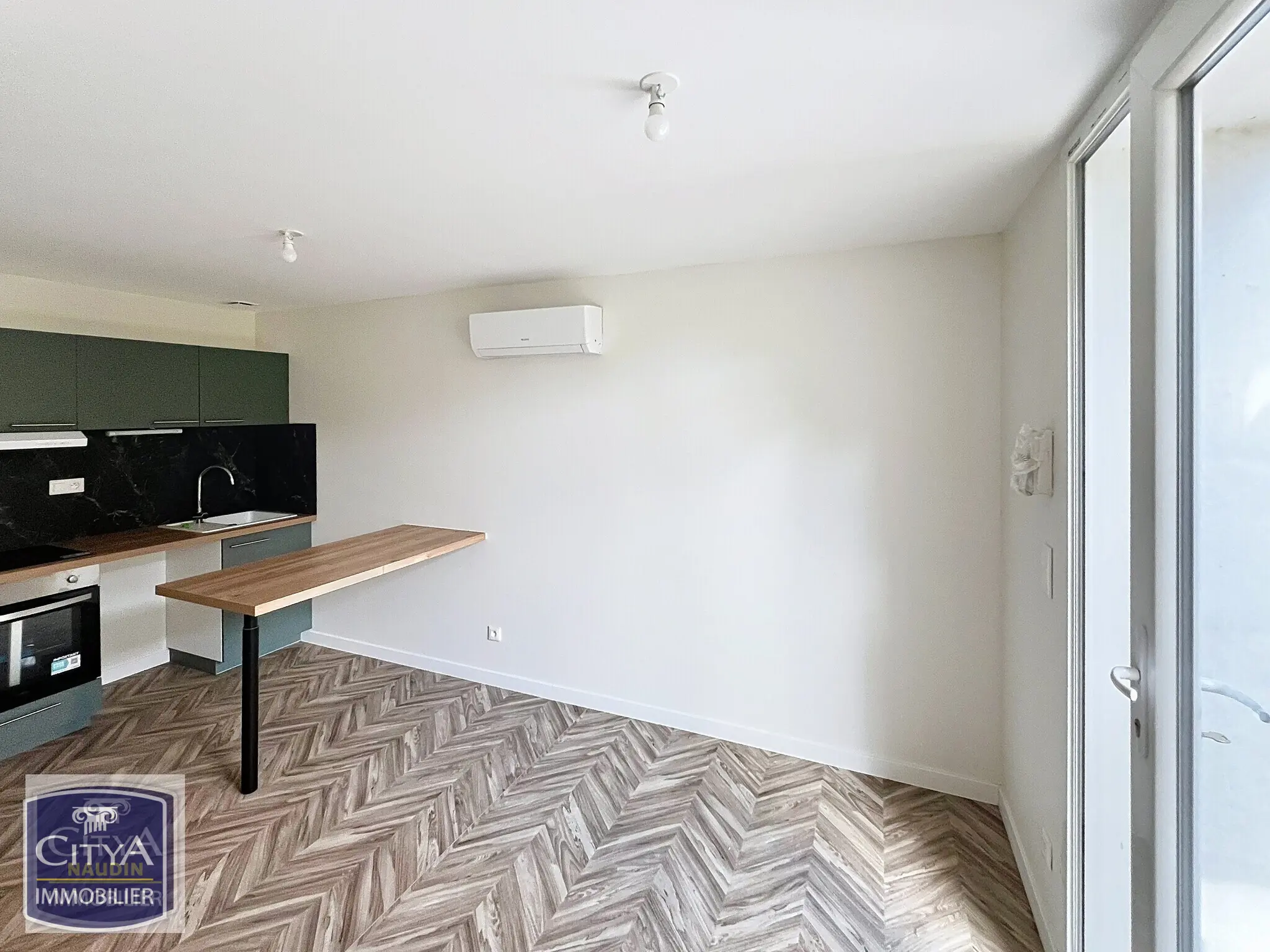 Photo 2 Appartement 2 pièces 30.74m²