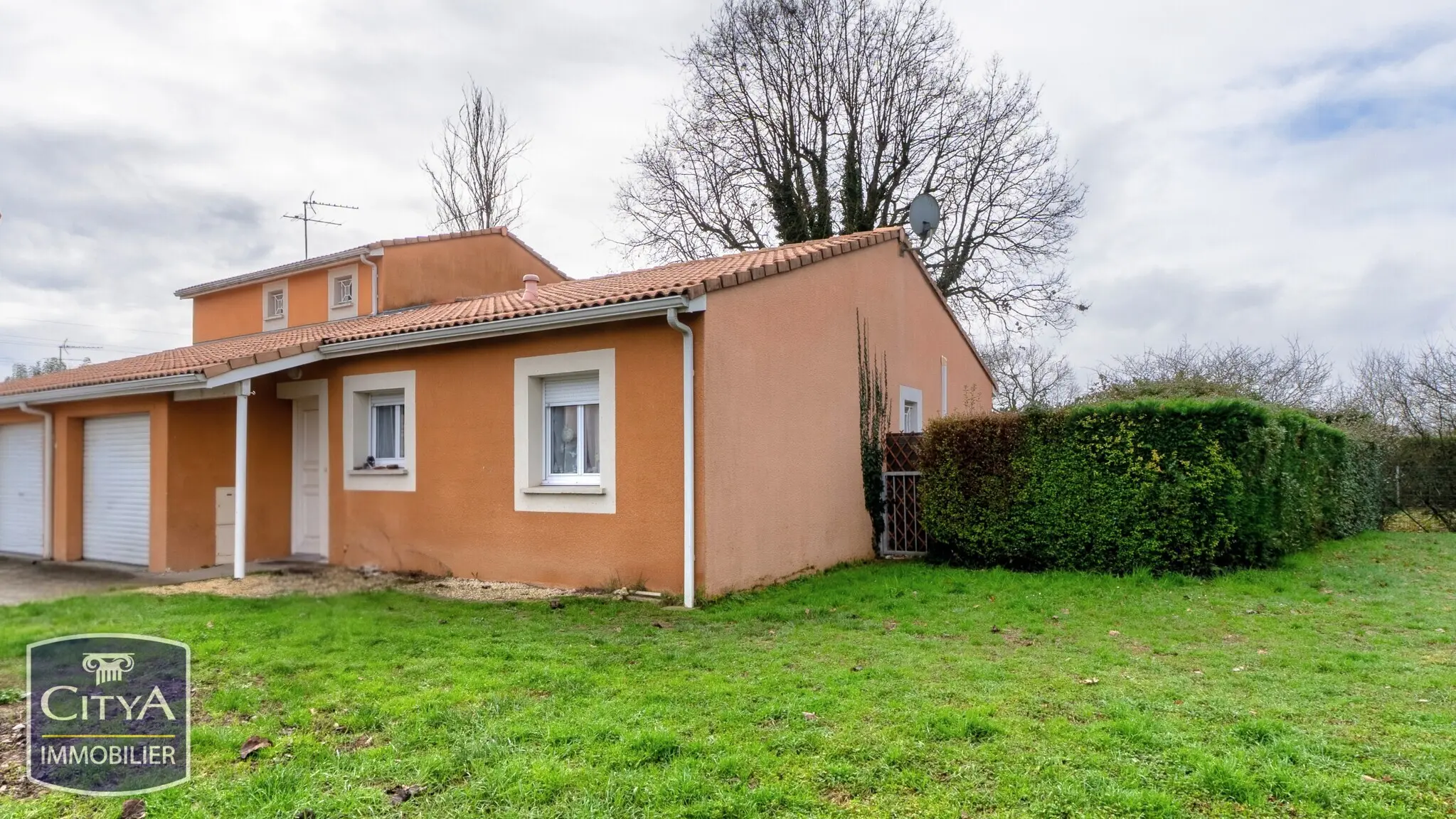 Photo 1 Maison 4 pièces 80m²