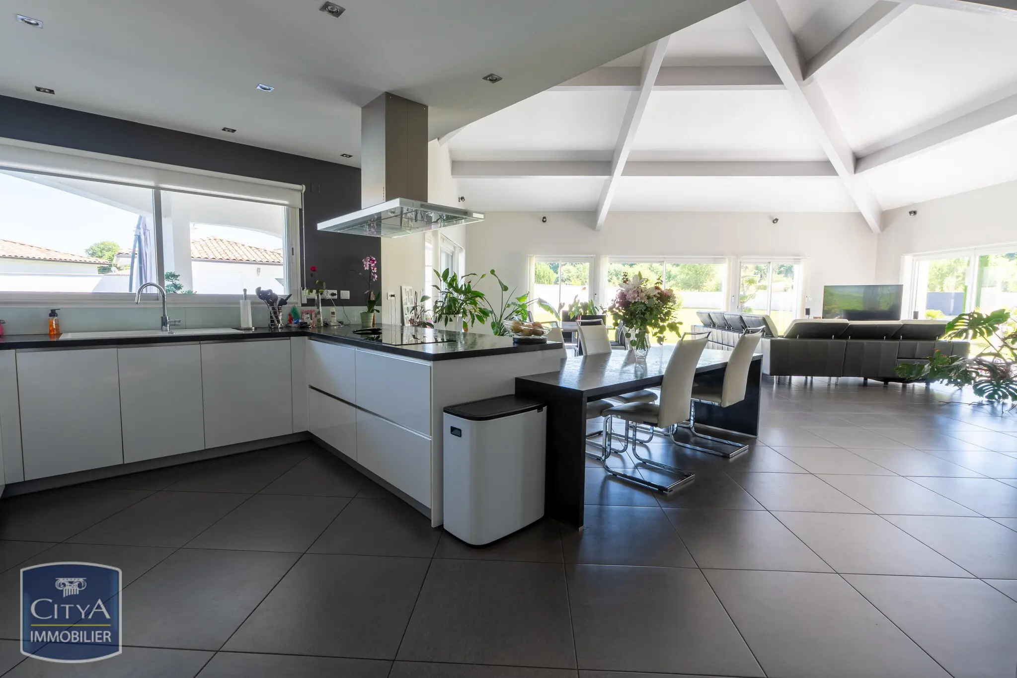 Photo 7 Maison 7 pièces 235m²