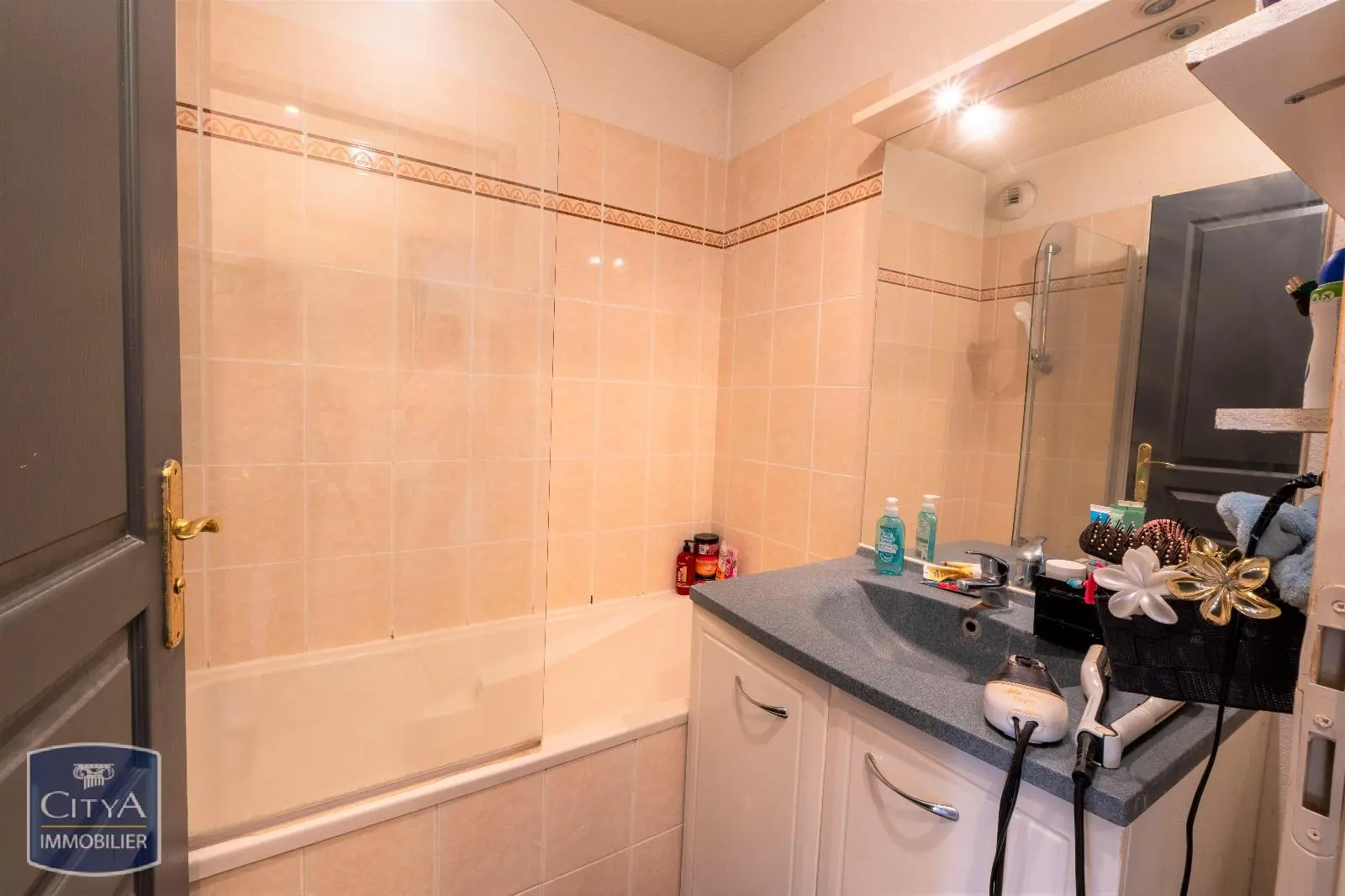 Photo 3 Appartement 2 pièces 471m²