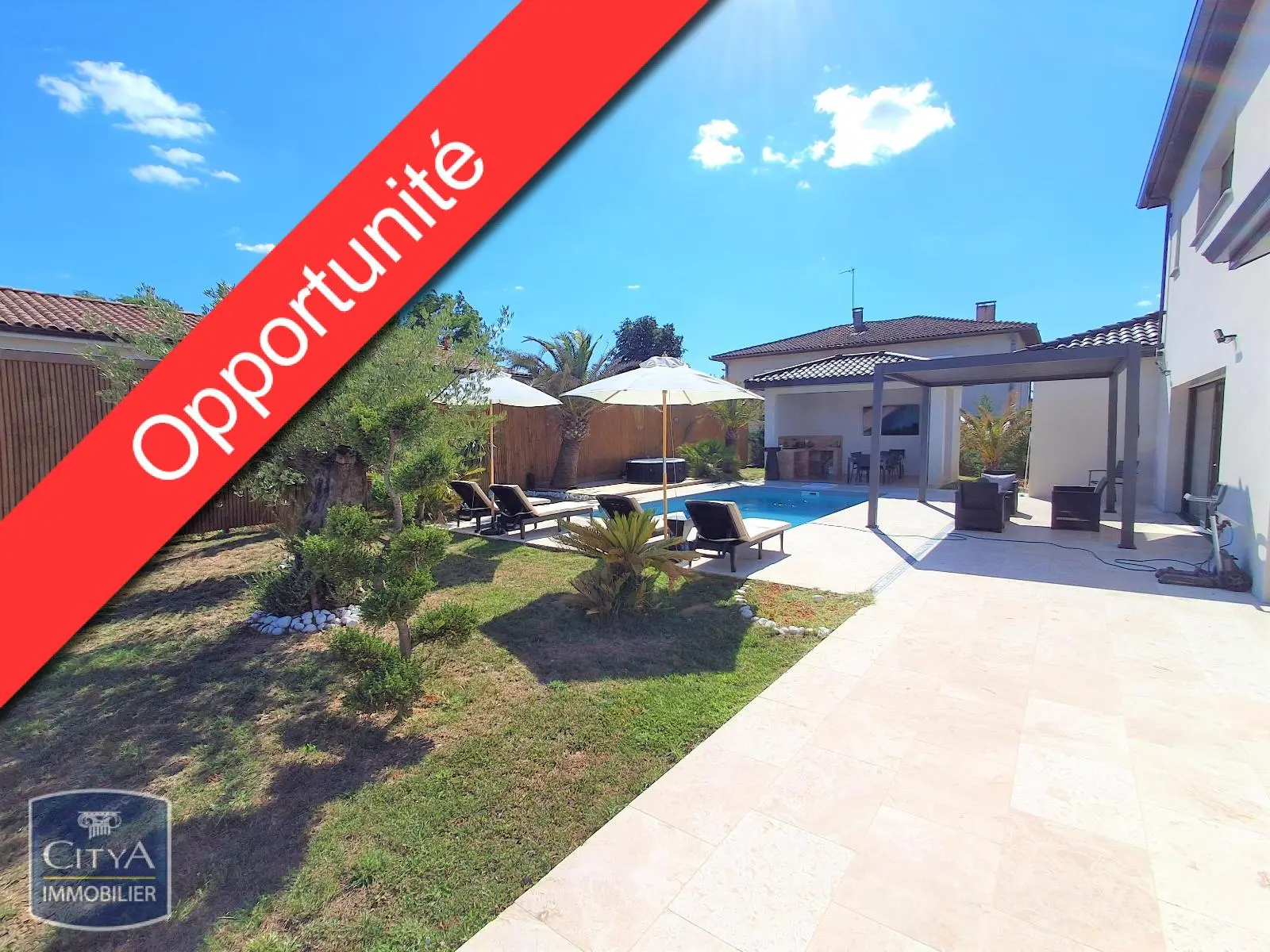 Photo 1 Maison 5 pièces 156.3m²