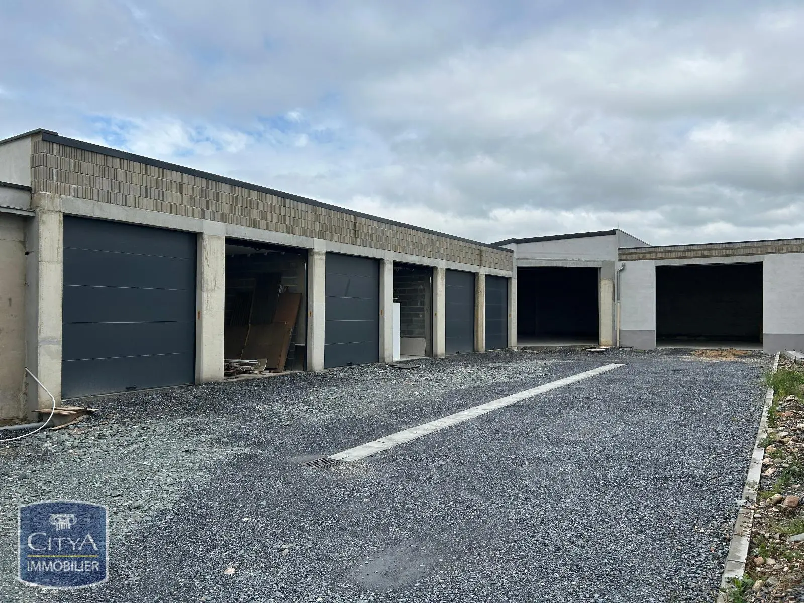 Photo 2 Parking 25.49m²