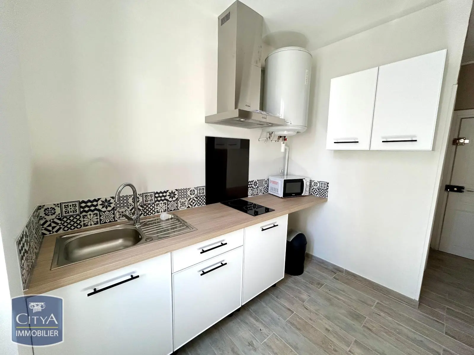Photo 1 Appartement 1 pièce 28.29m²