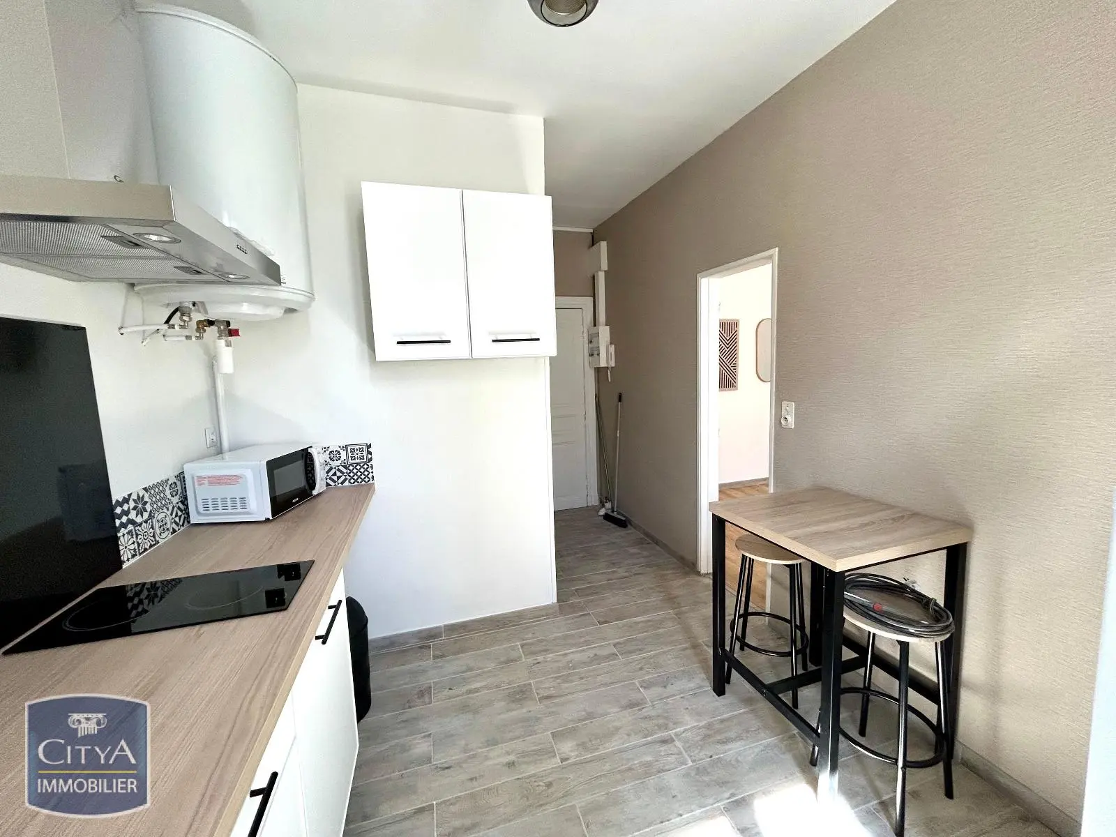 Photo 2 Appartement 1 pièce 28.29m²