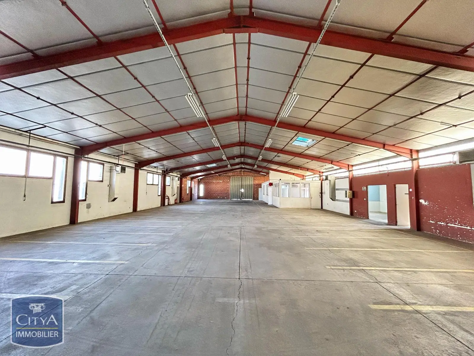 Photo 1 Local Industriel