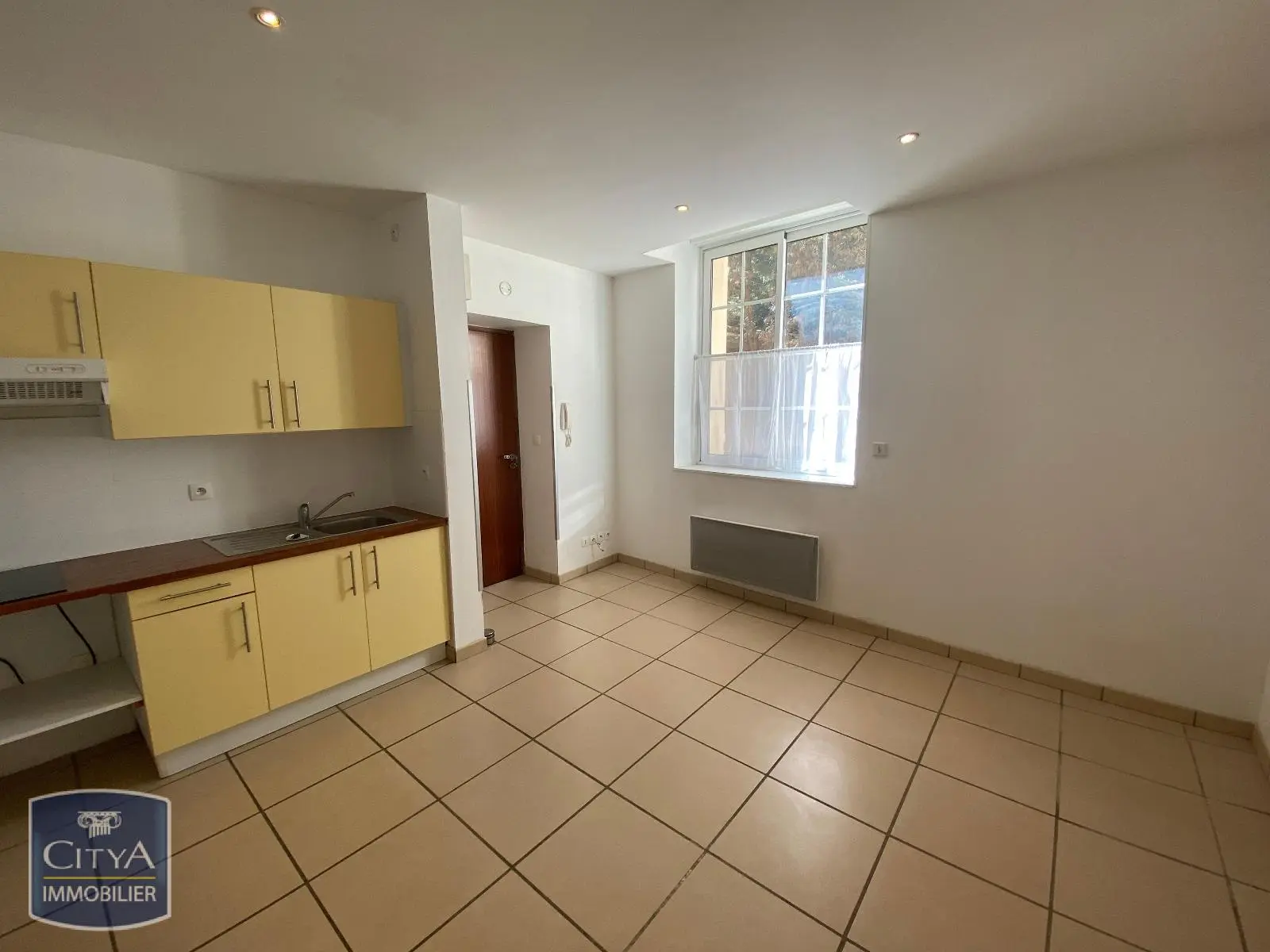 Photo 1 Appartement 1 pièce 17.83m²