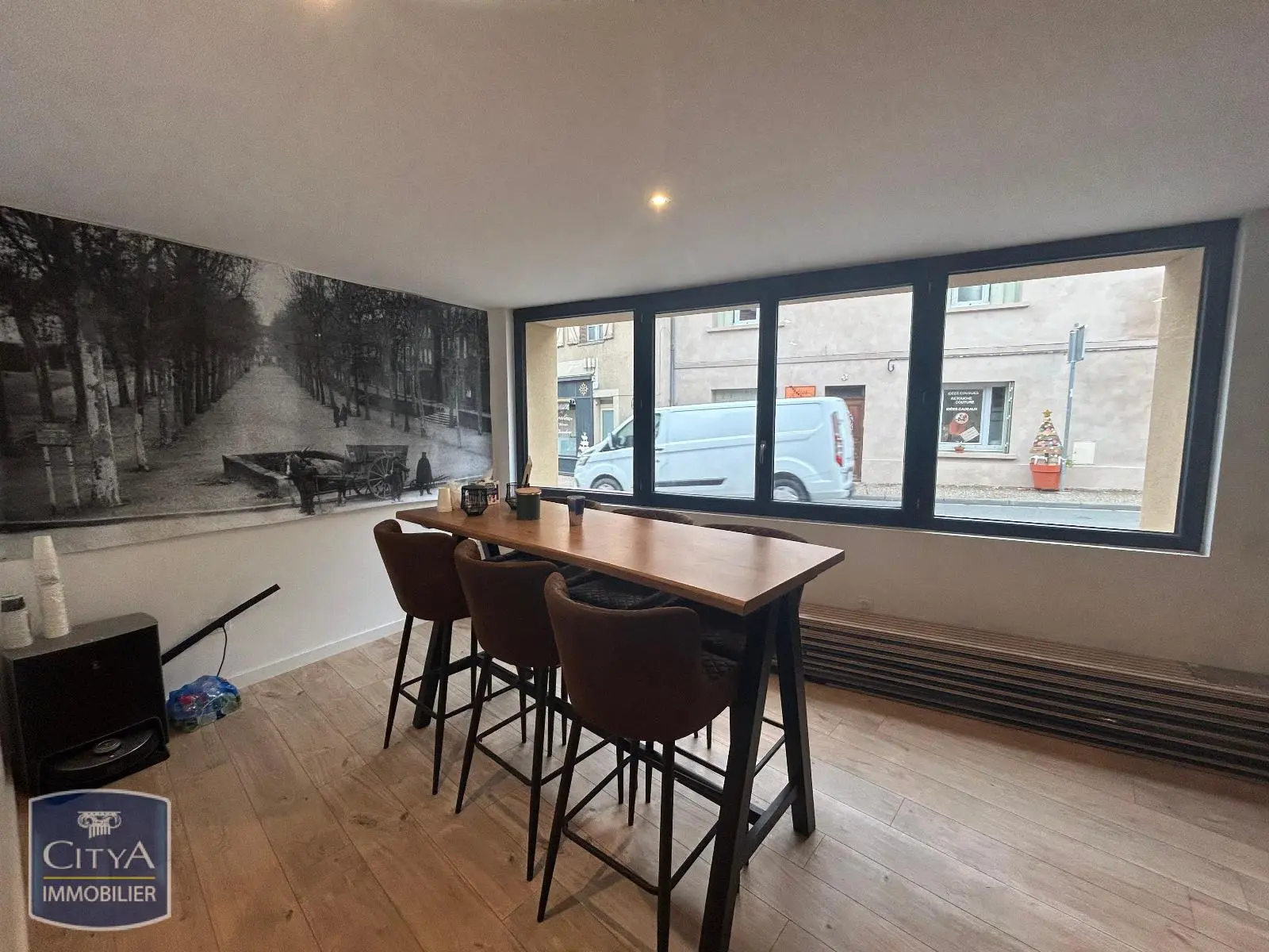 Photo 3 Local Professionnel 1 pièce 52m²