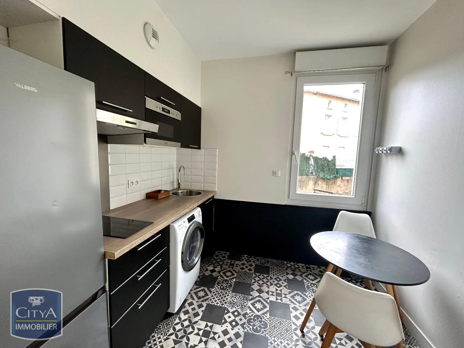 Photo 2 Appartement 1 pièce 28.82m²