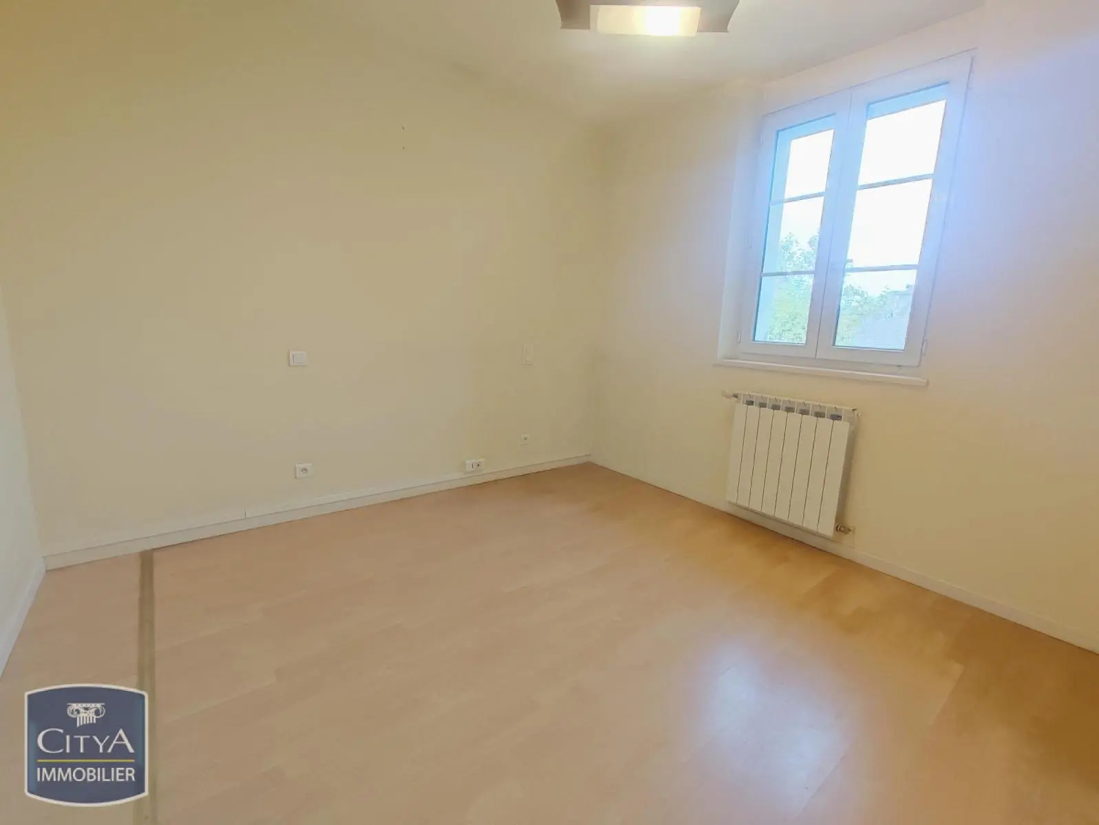 Photo 4 Local Professionnel 145m²