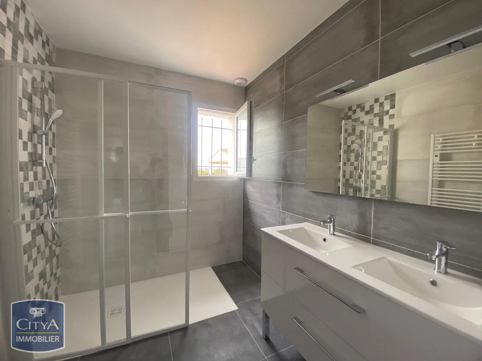 Photo 9 Maison 5 pièces 105m²