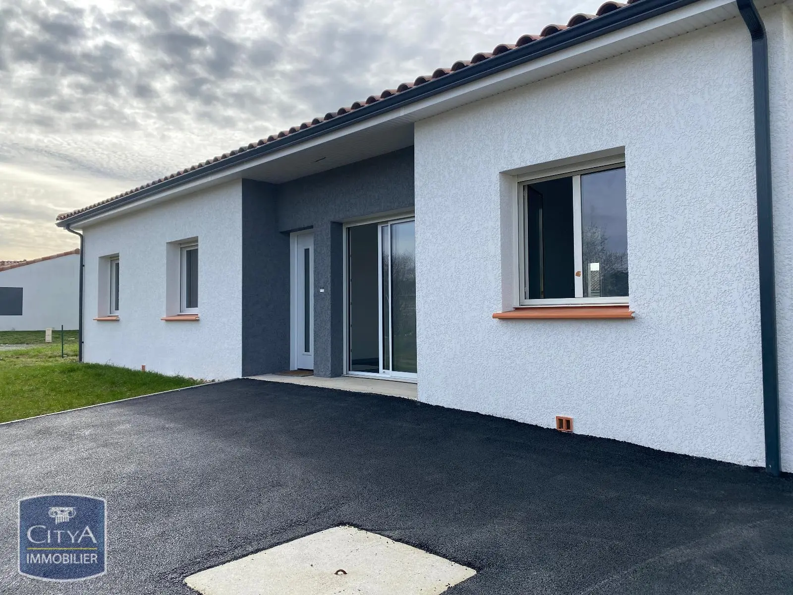 Photo 1 Maison 5 pièces 105m²