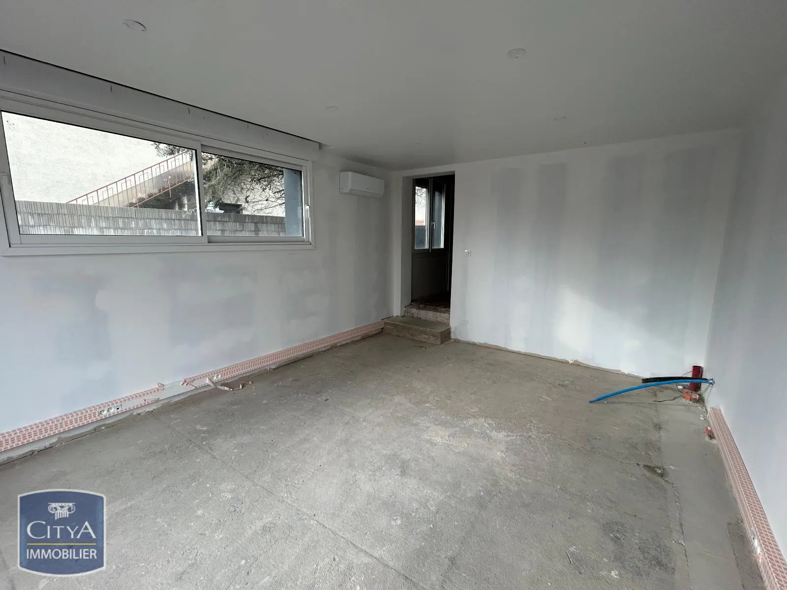 Photo 2 Local Commercial 42m²