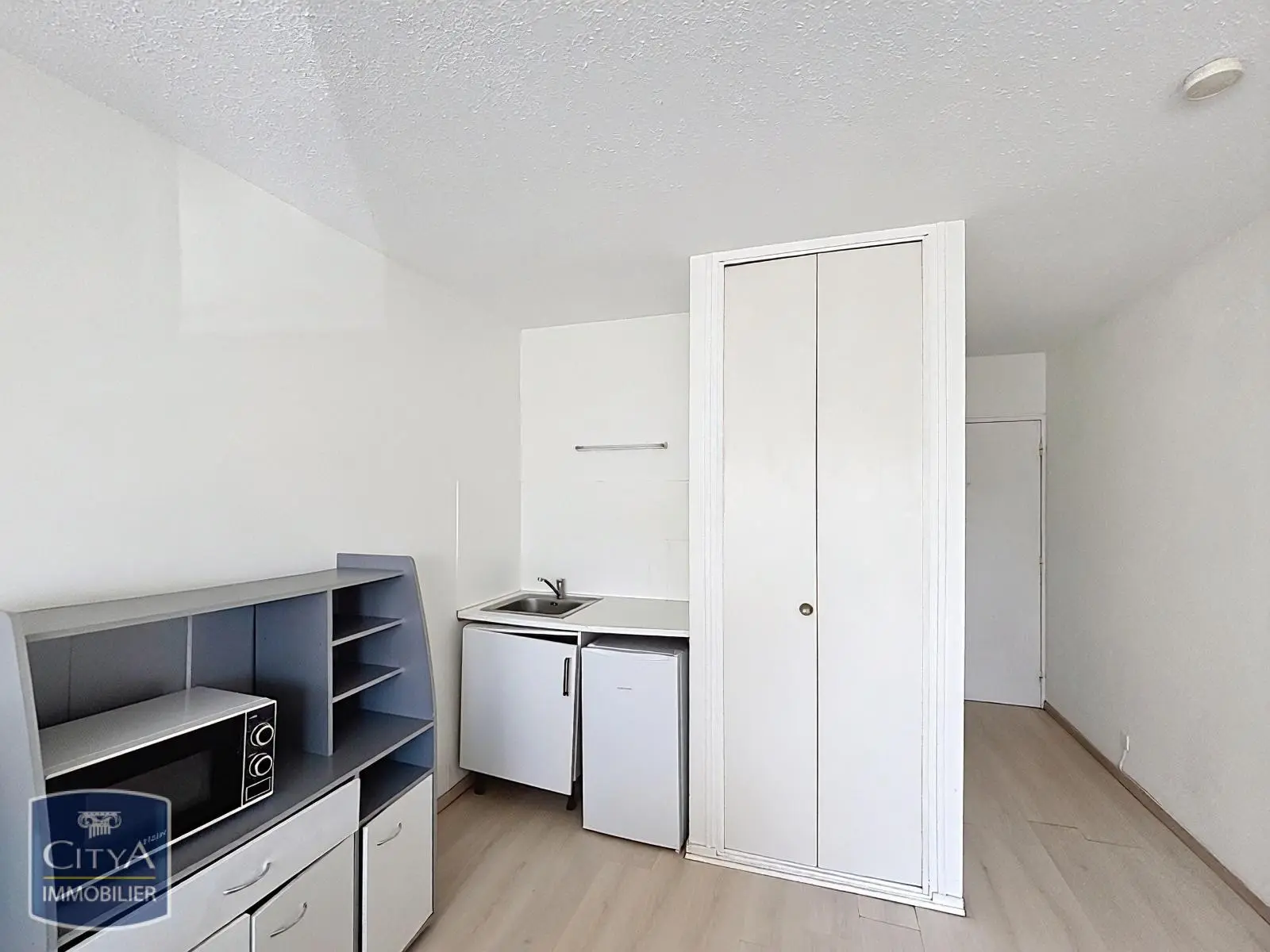 Photo 2 Appartement 1 pièce 20m²
