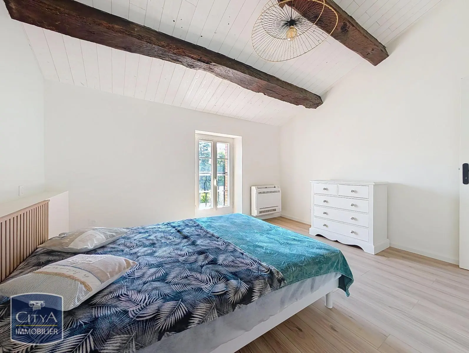 chambre avec rangement