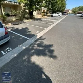 Photo 1 Parking