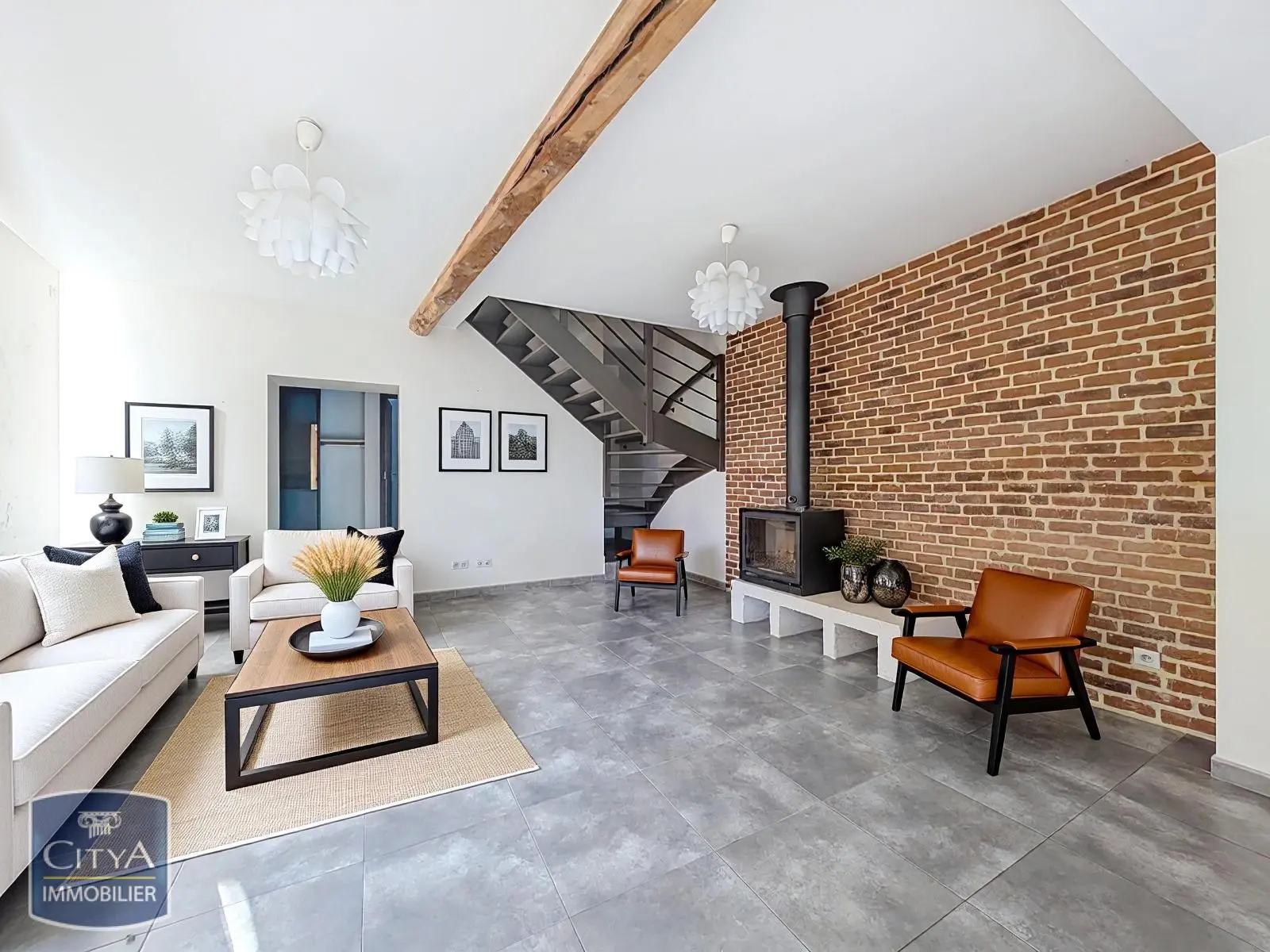 Photo 1 Maison 9 pièces 260m²