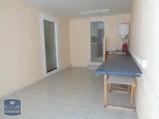 Photo 3 Local Commercial