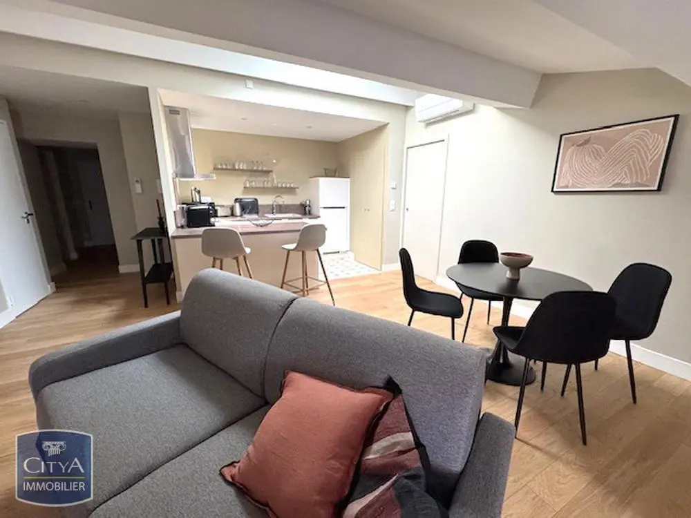 Photo 1 Appartement 2 pièces 71.7m²