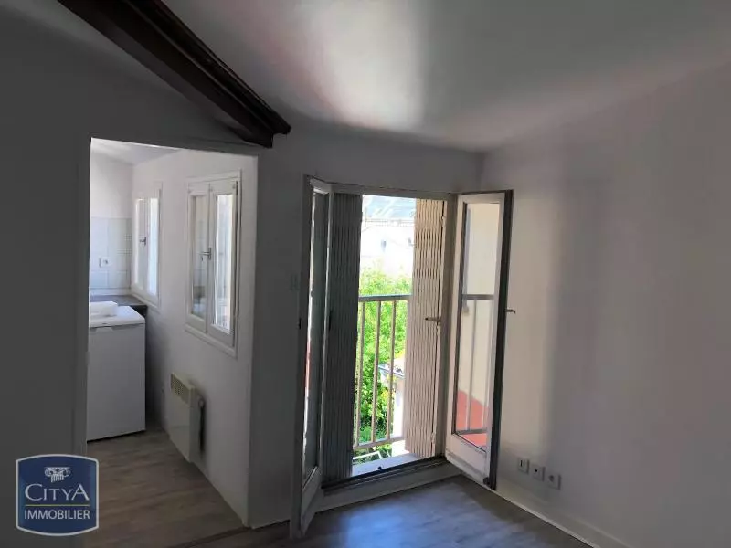 Photo 1 Appartement 1 pièce 21.97m²