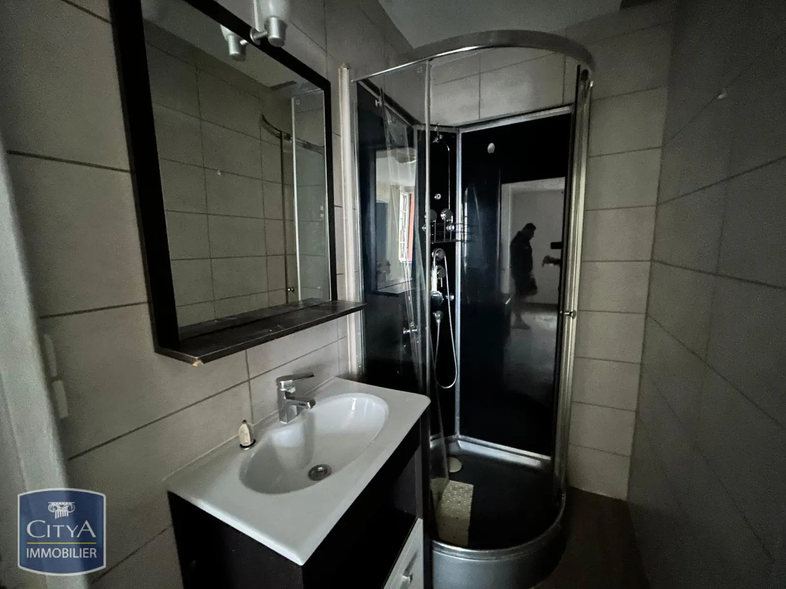 LOUER APPARTEMENT DOUCHE