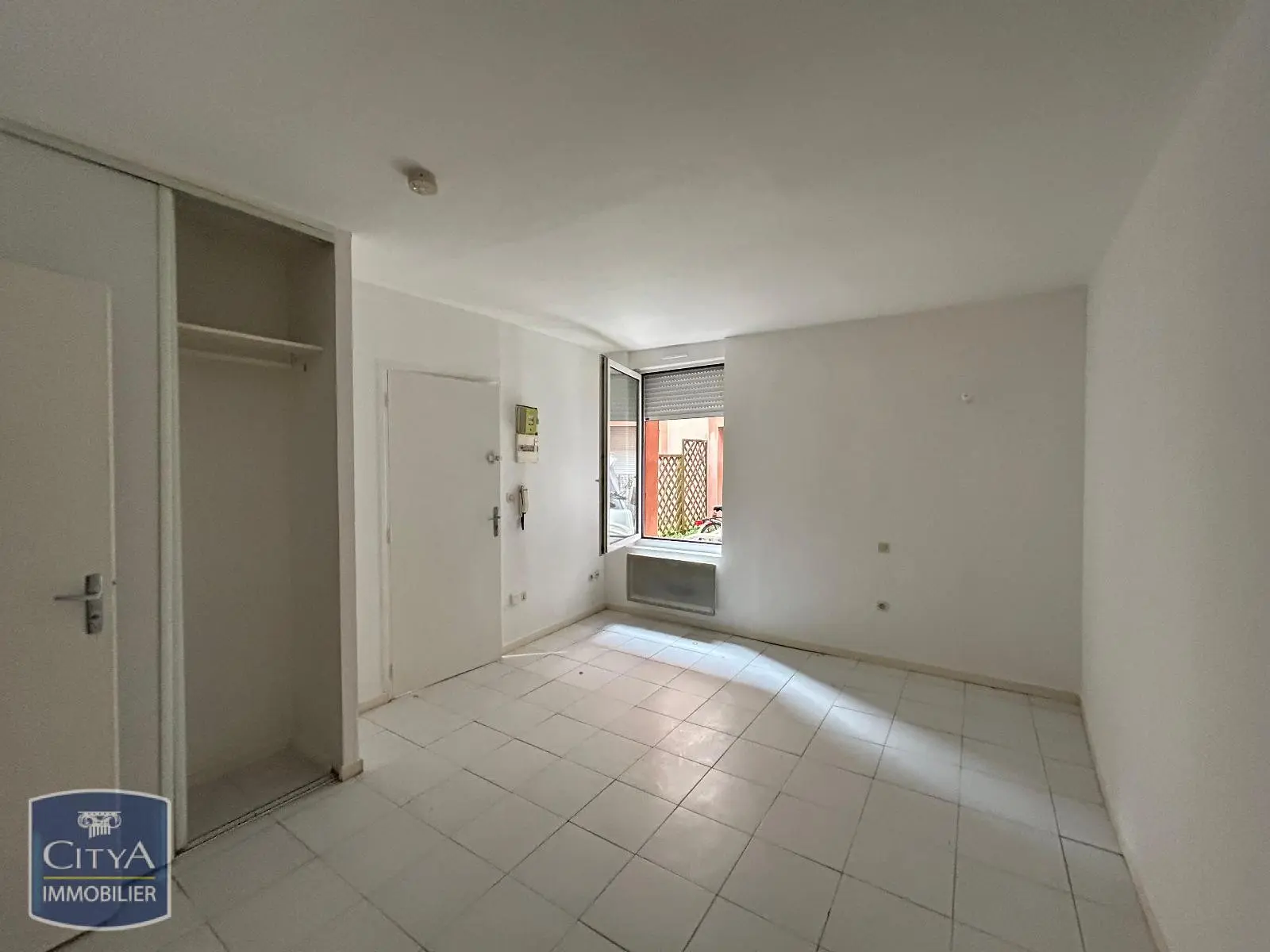 Photo 1 Appartement 1 pièce 19.85m²