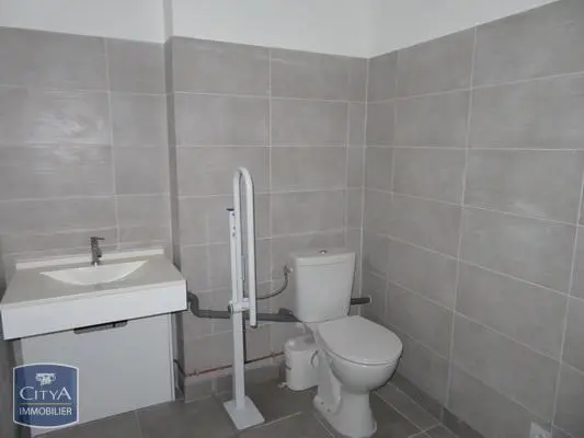 Photo 4 Local Commercial