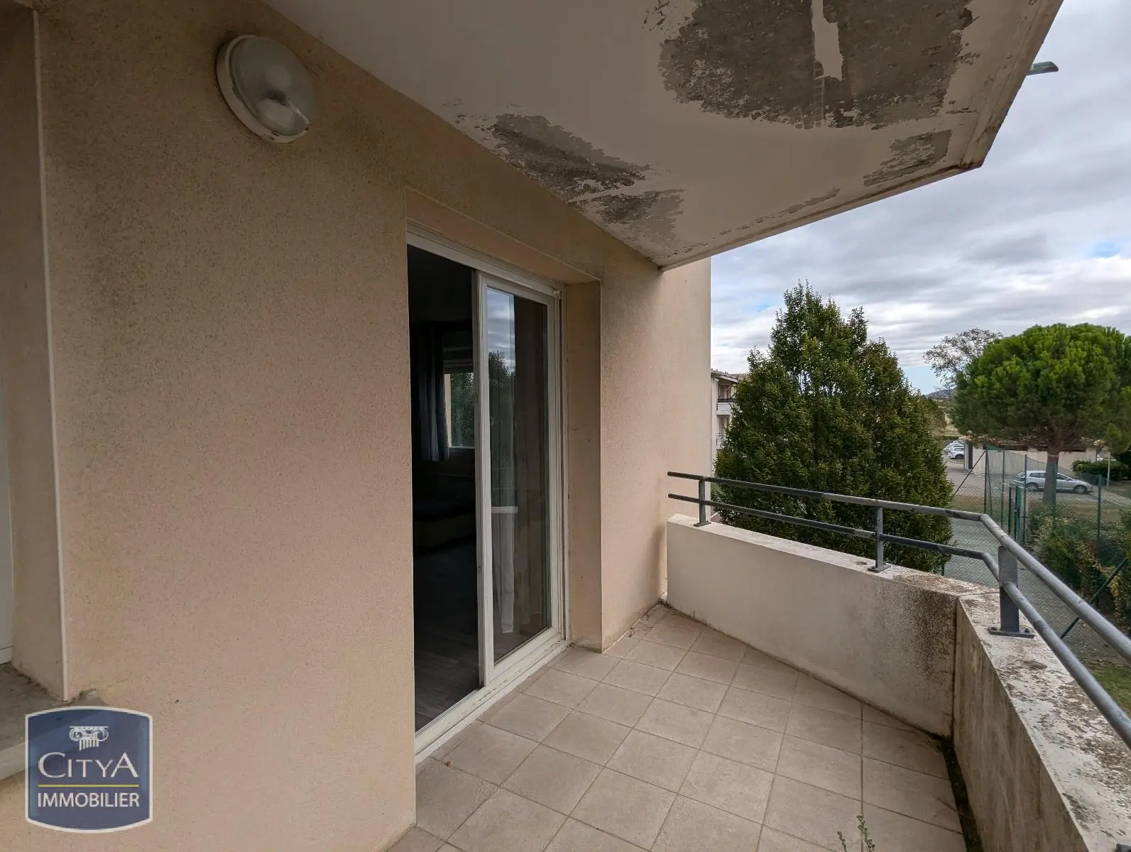 APPARTEMENT AVEC TERRASSE CARCASSONNE