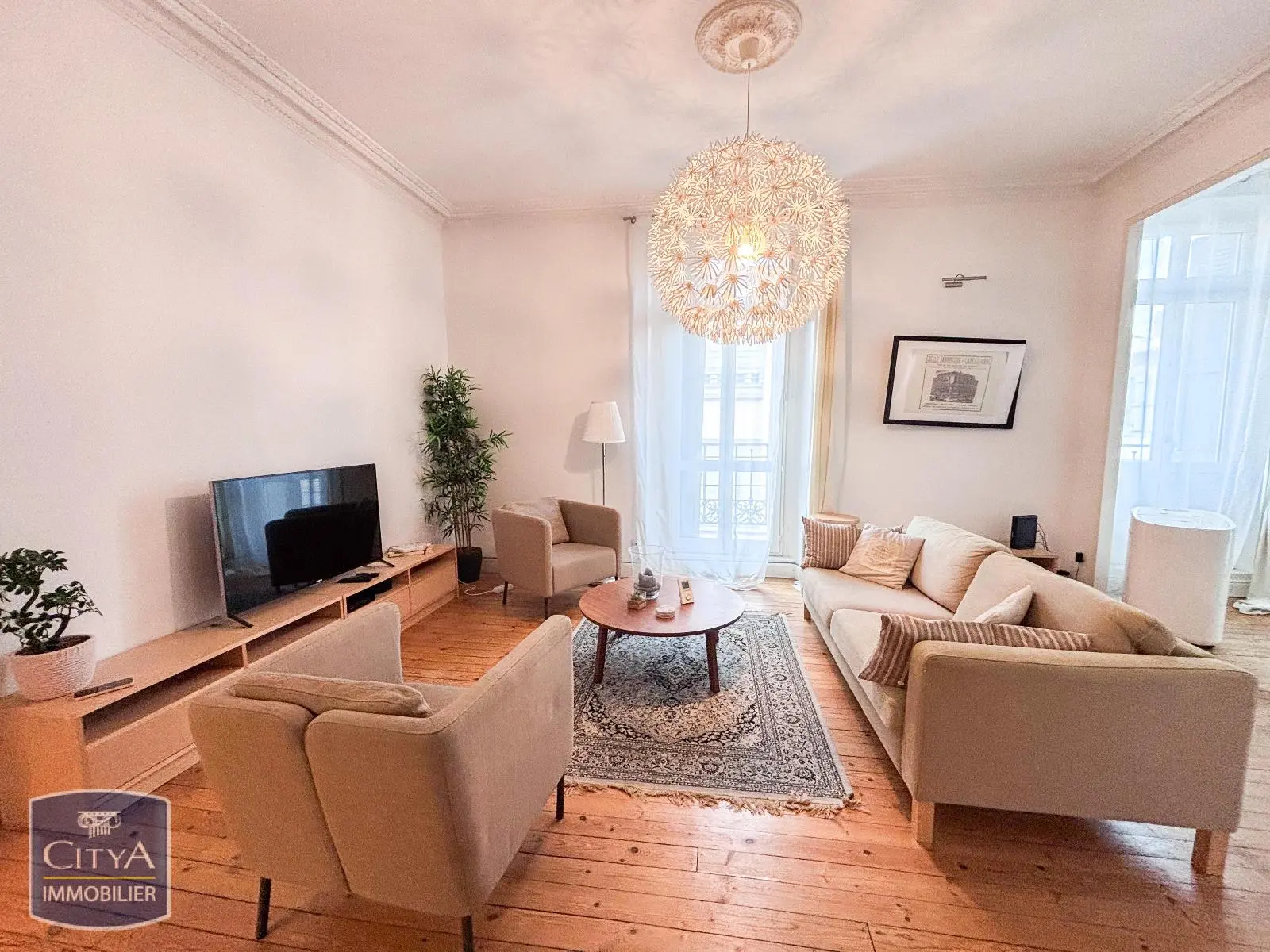 Photo 1 Appartement 5 pièces 143.7m²