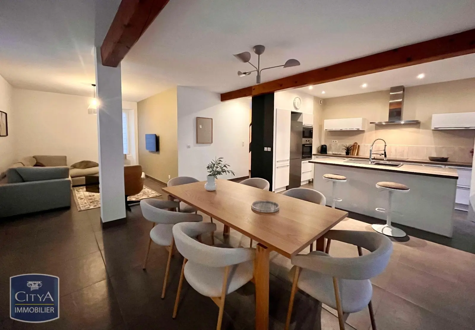 Photo 1 Maison 4 pièces 157.66m²