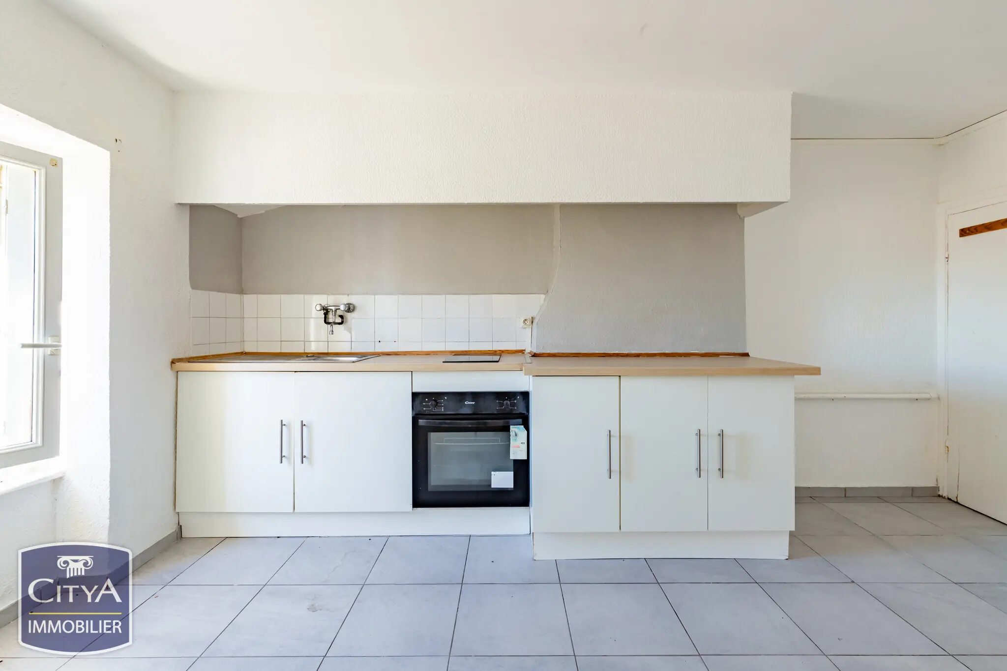 Photo 2 Immeuble 180m²